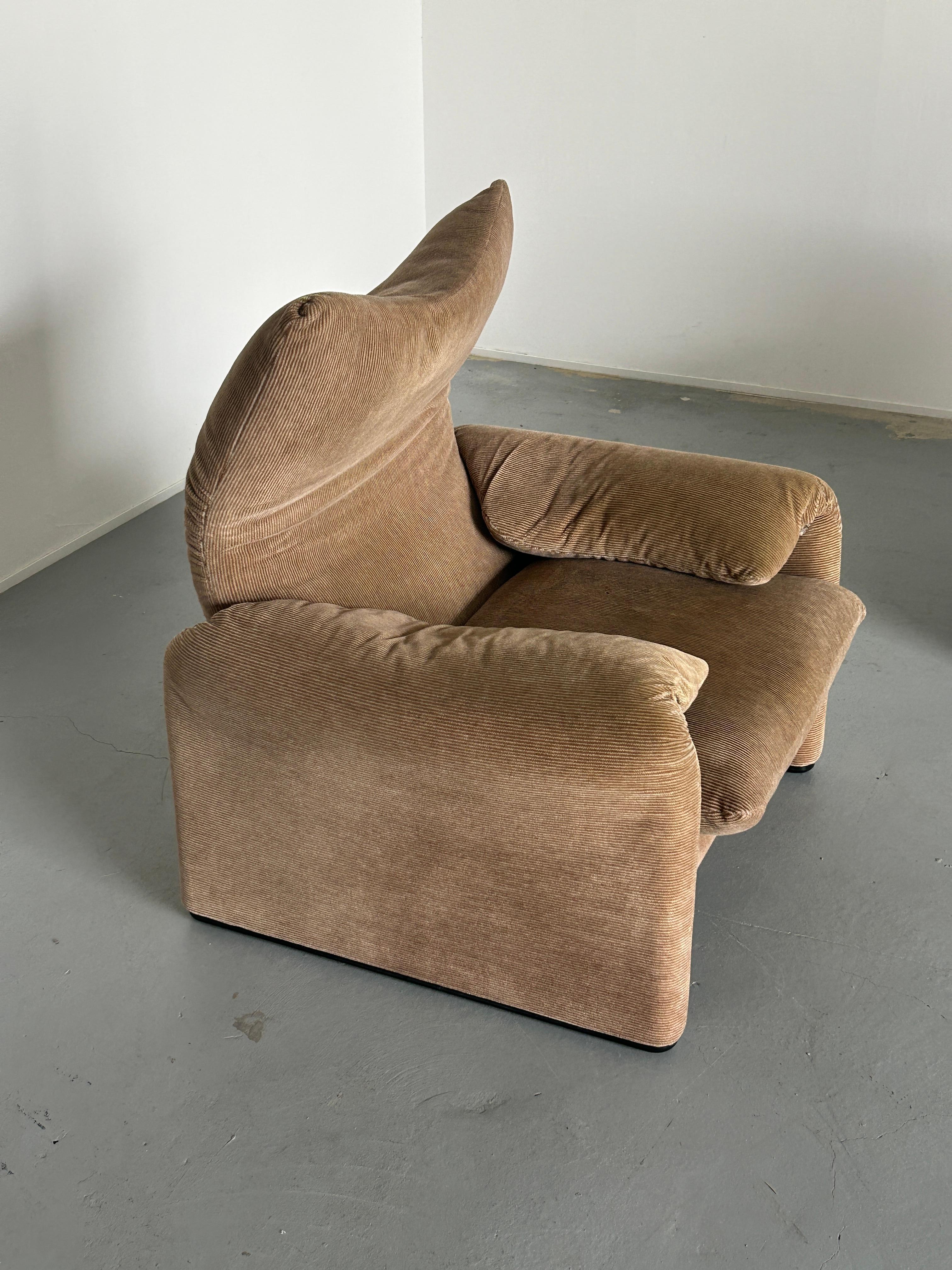 Pair of Vintage 'Maralunga' Armchairs by Vico Magistretti for Cassina, 1970s 2