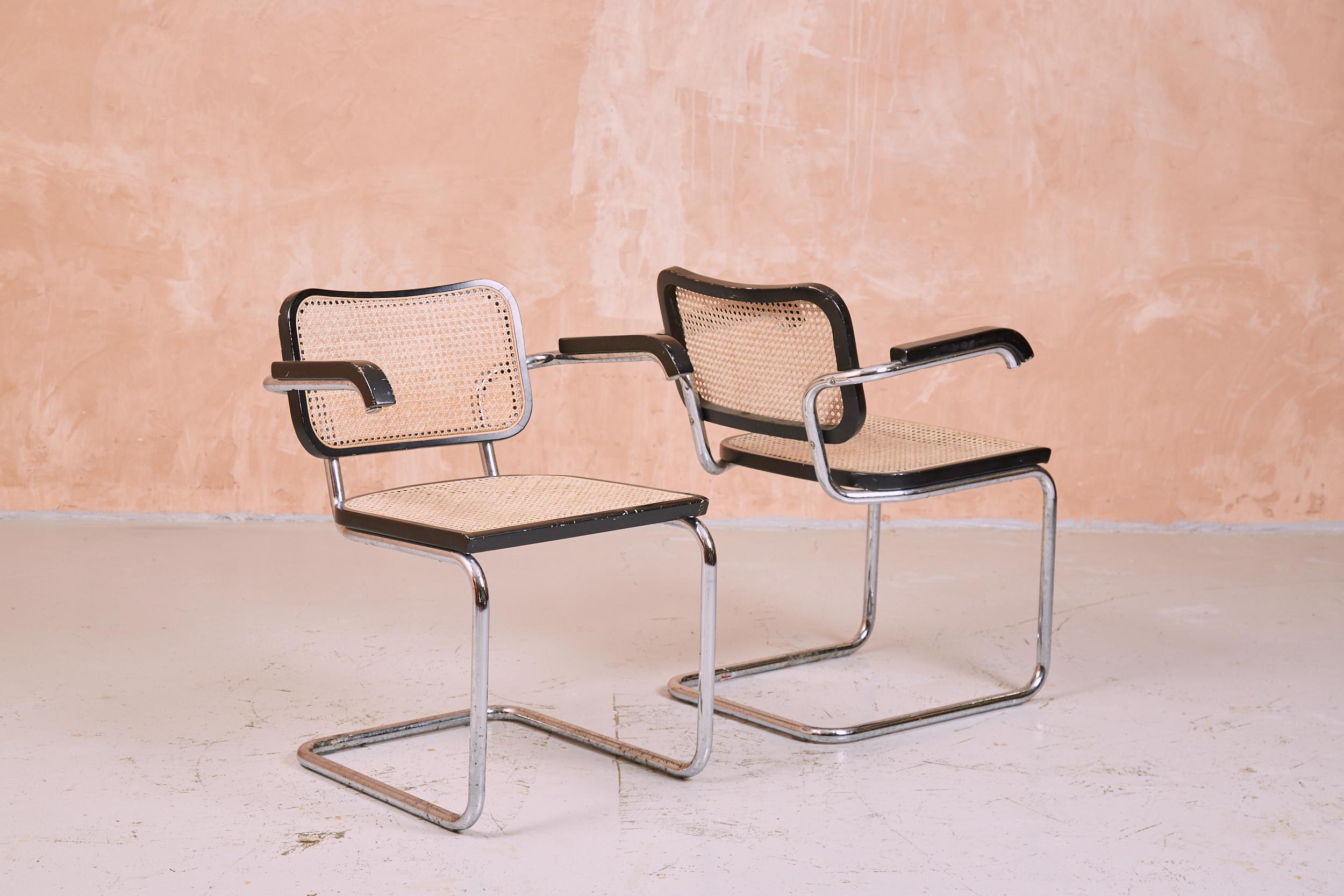 Mid-Century Modern Pair Of Vintage Marcel Breuer Cesca Carver Chairs In Black, 1970s For Sale