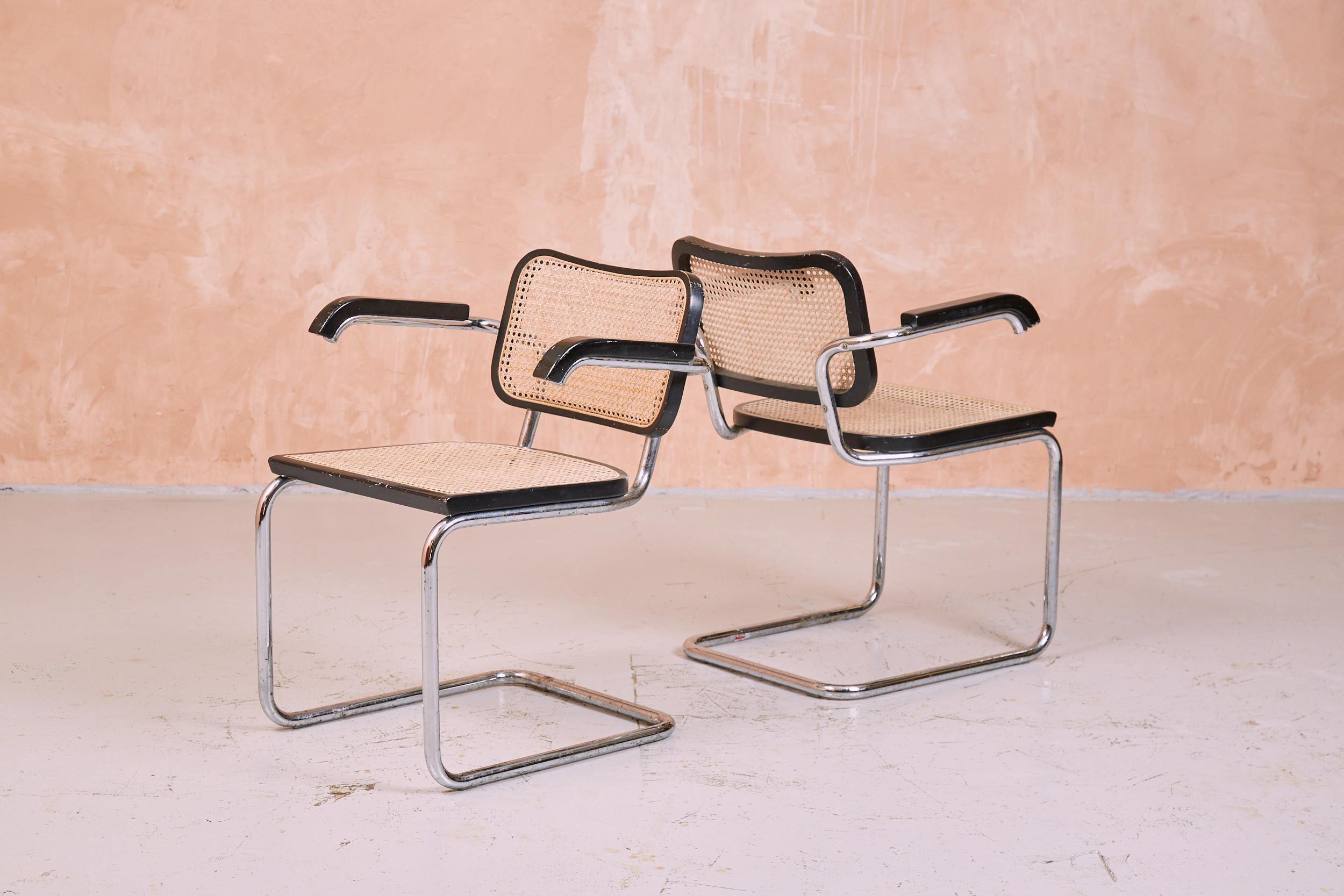Italian Pair Of Vintage Marcel Breuer Cesca Carver Chairs In Black, 1970s For Sale