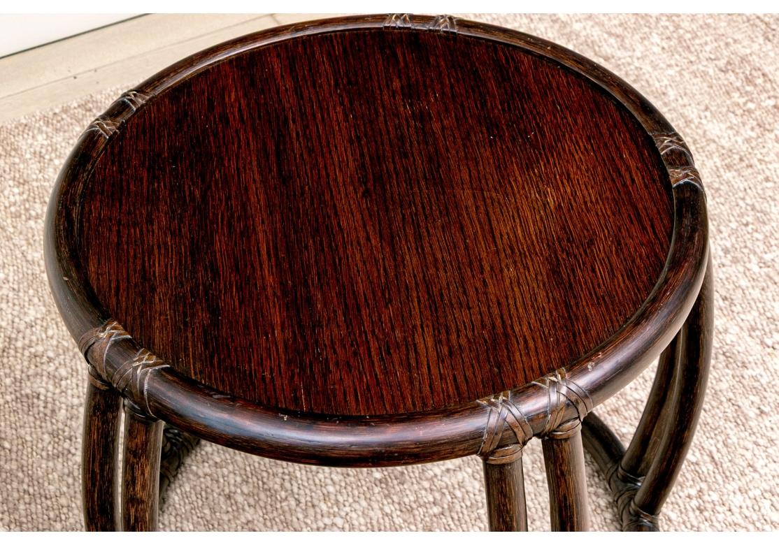 Mordenzato Coppia di tavolini in rattan McGuire d'epoca a forma di tamburo in vendita