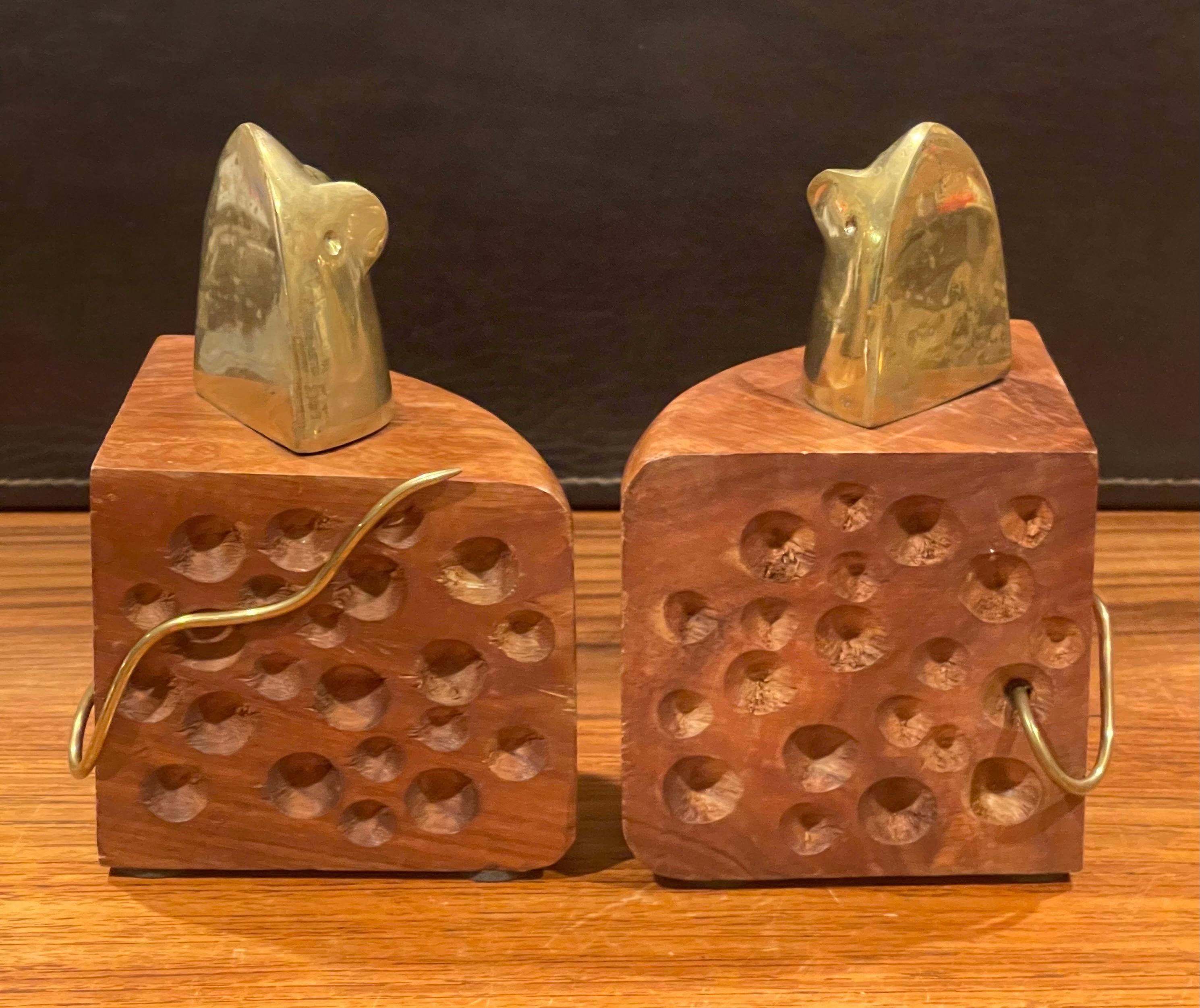 20th Century Pair of Vintage MCM Mouse / Cheese Wedge Bookends For Sale