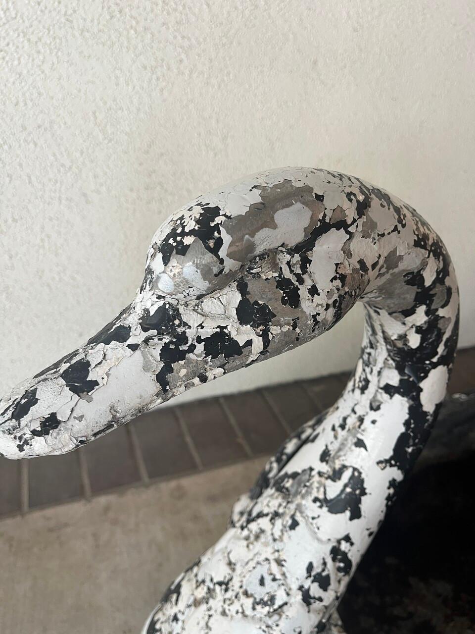 Pareja de cisnes vintage de metal para macetas de jardín clásico estadounidense en venta