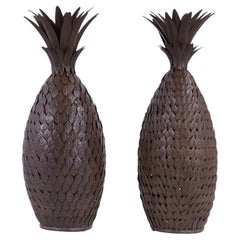 Pareja de esculturas vintage de piña de metal