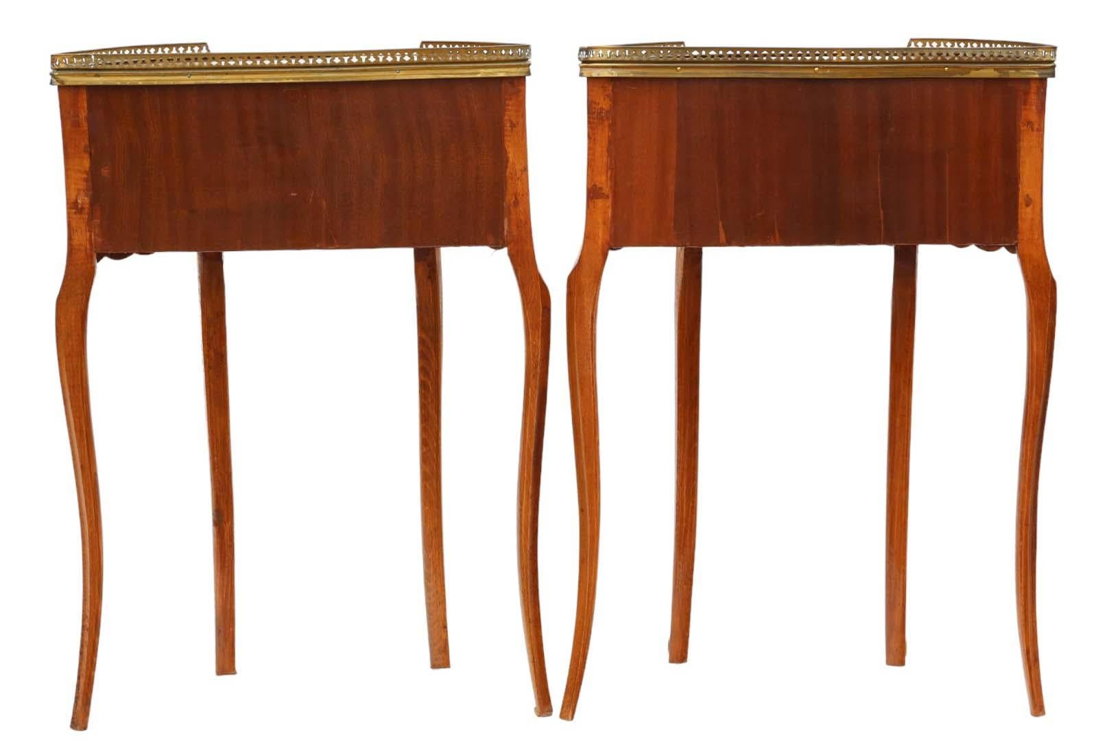 Pair of Vintage Mid-20th Century Burr Elm or Walnut Bedside Tables Nightstands 3