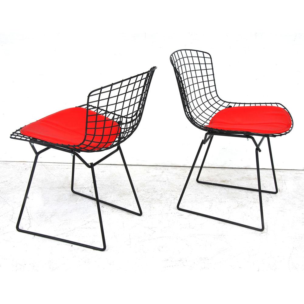 Bertoia designed the patented diamond chair for Knoll in 1952. As a furniture designer, Bertoia is best known for the diamond chair and the bird chair, a high-backed model developed from the diamond chair that looks like a bird with spread wings.