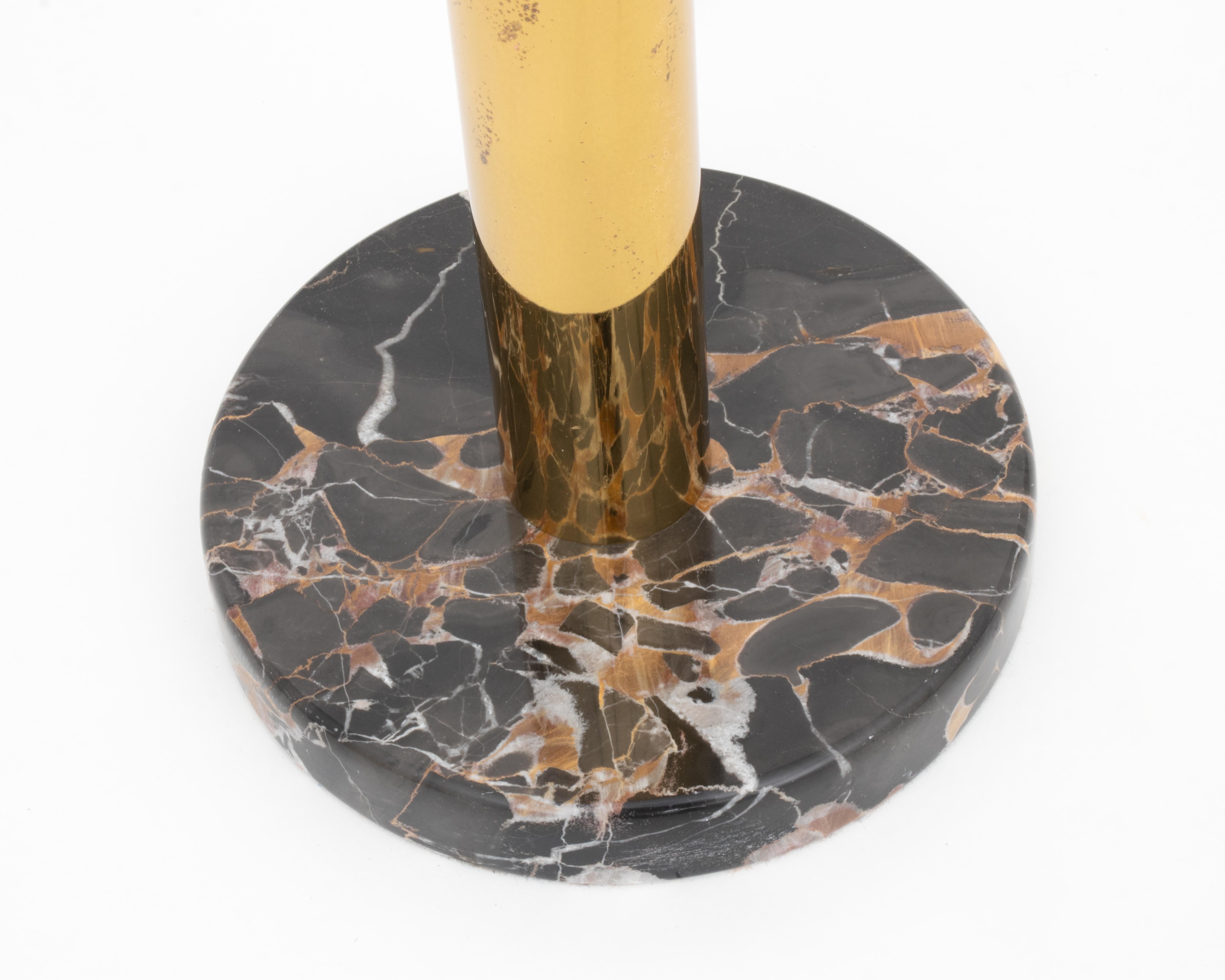 Paire de lampes de table en laiton et marbre du milieu du siècle dernier par Nessen en vente 1