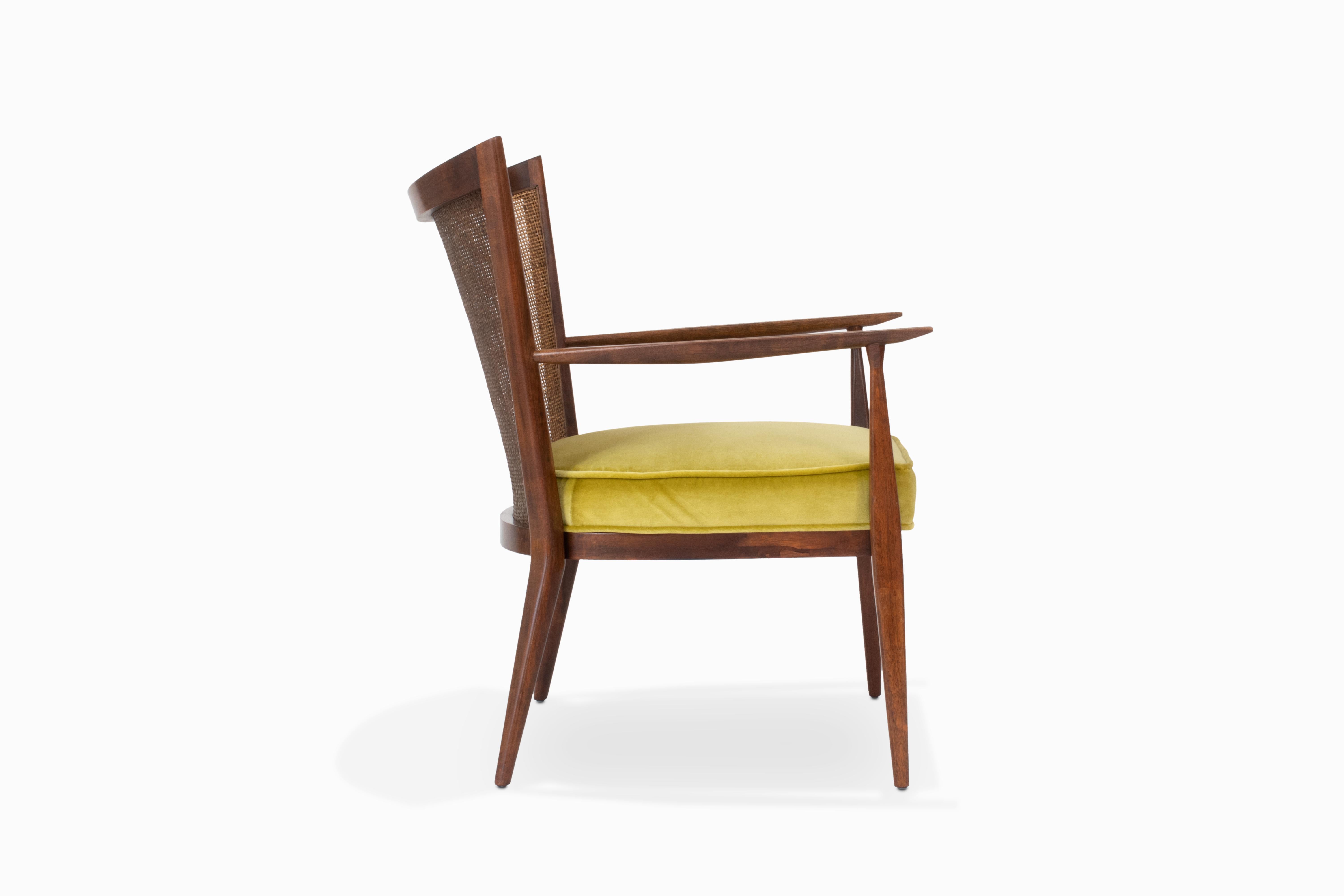 20ième siècle Paire de fauteuils vintage du milieu du siècle dernier à dossier en rotin par Paul McCobb en vente