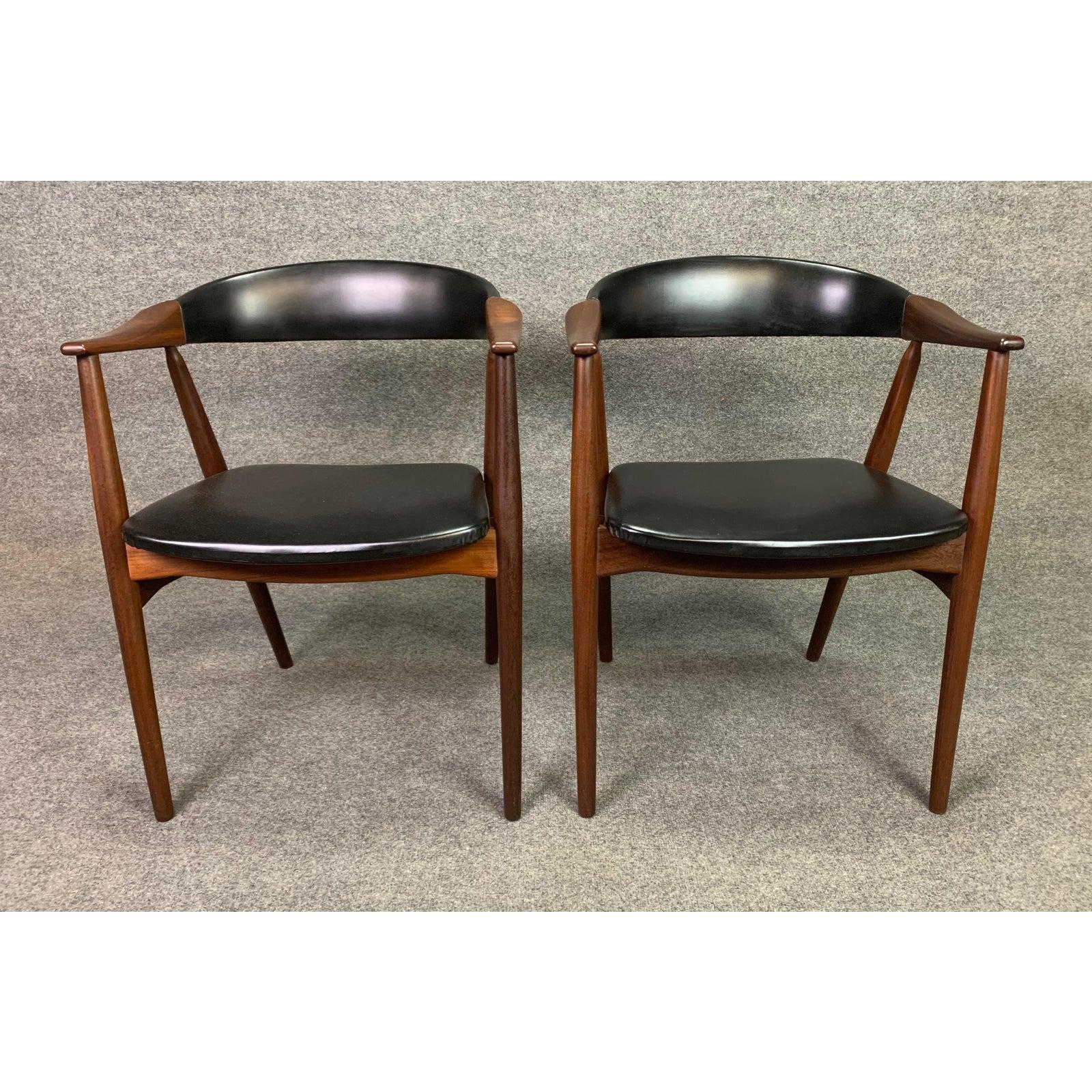 Pair of Vintage Mid Century Danish Teak Fastrup Dining Chairs #213 by T. Harlev In Good Condition In San Marcos, CA