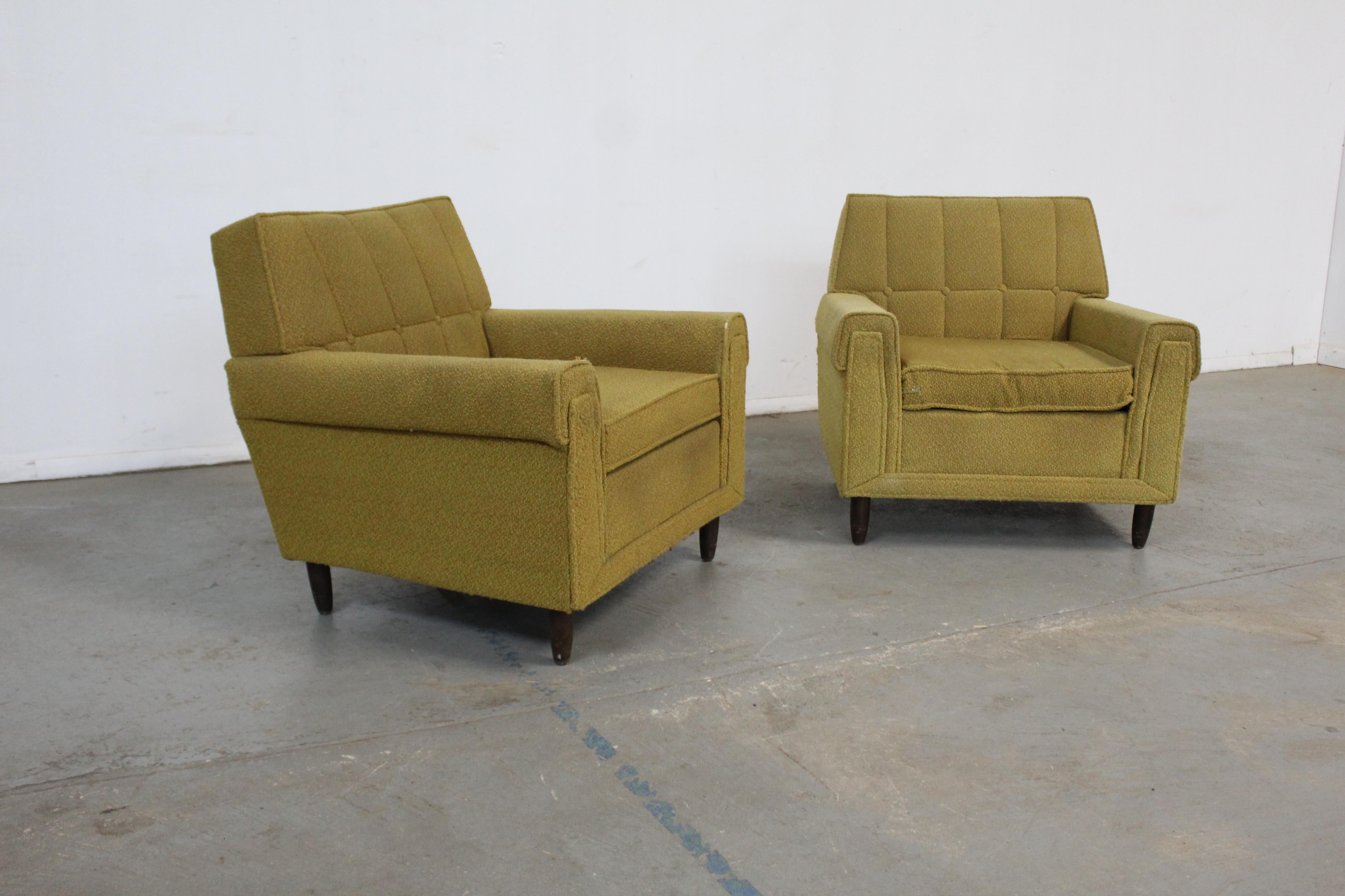 Mid-Century Modern Pair of Vintage Midcentury Kroehler Style Lounge Club Chairs