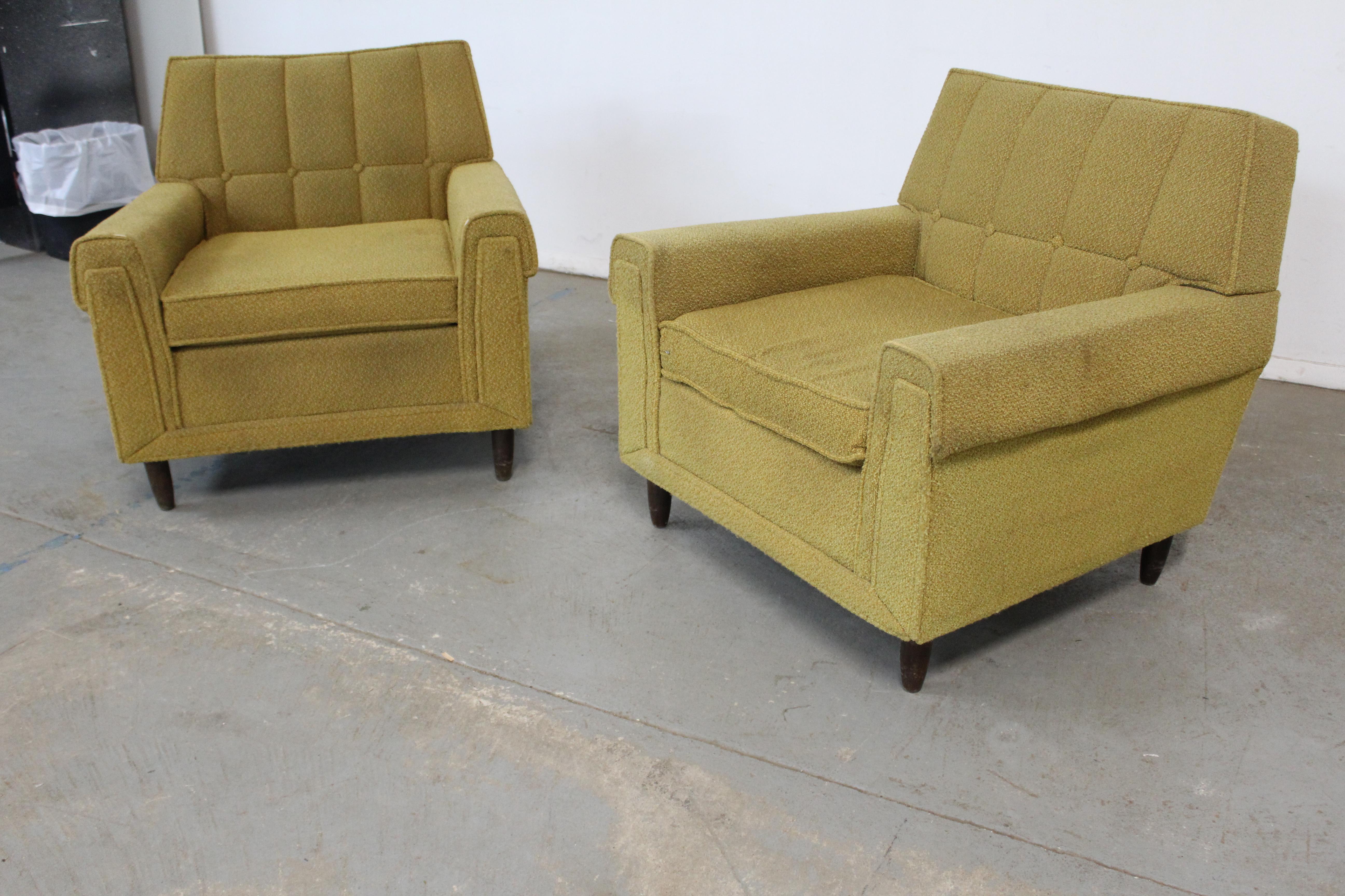 American Pair of Vintage Midcentury Kroehler Style Lounge Club Chairs