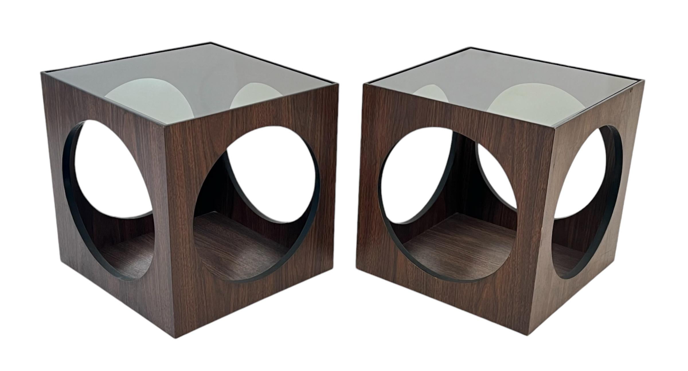 Pair of Vintage Mid Century Lane Smoked Glass Cube End Tables In Good Condition In New York, NY