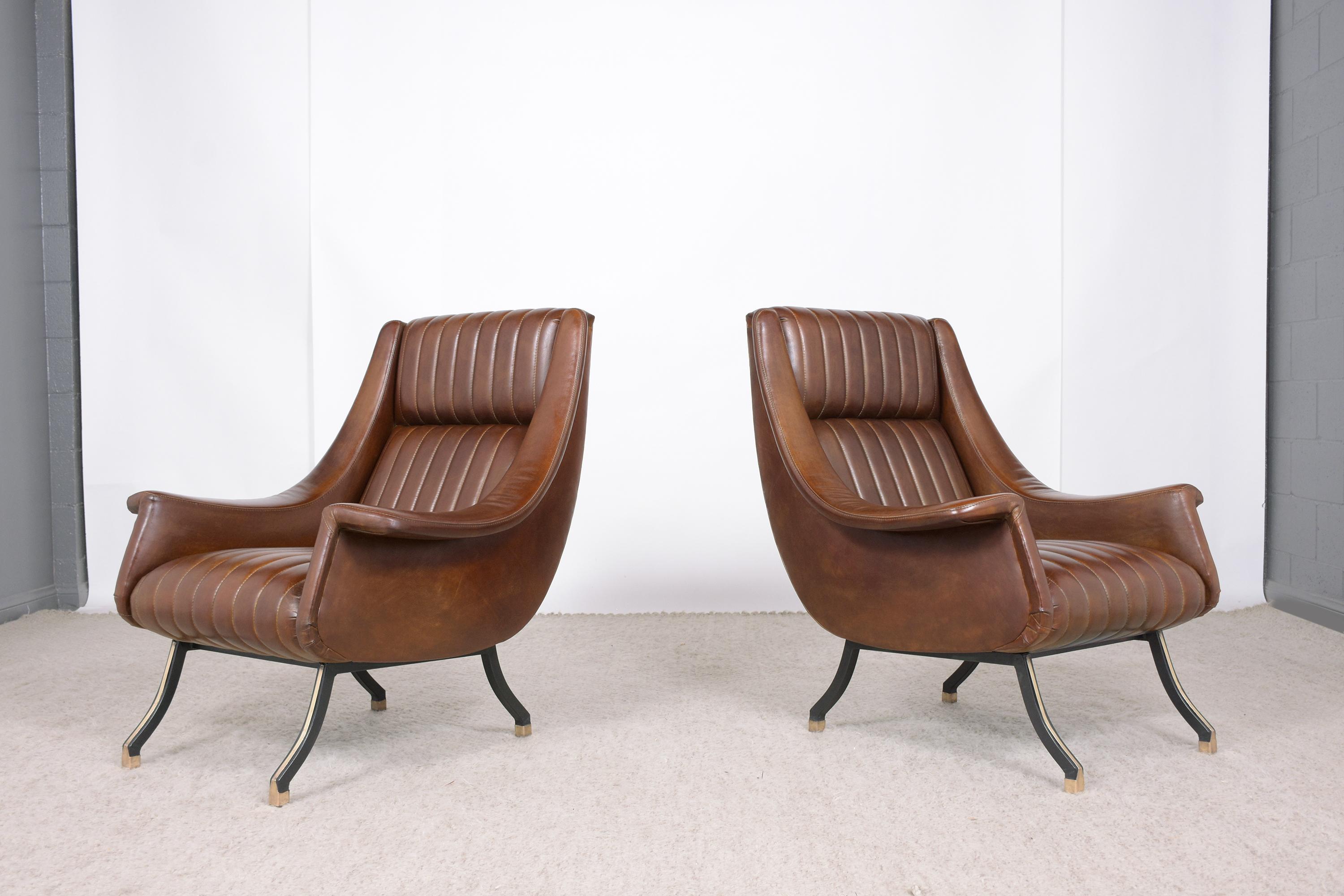 Pair of Vintage Mid-Century Modern Leather Lounge Chairs 1