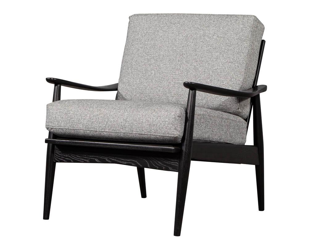 Pair of Vintage Mid-Century Modern Lounge Chairs 1