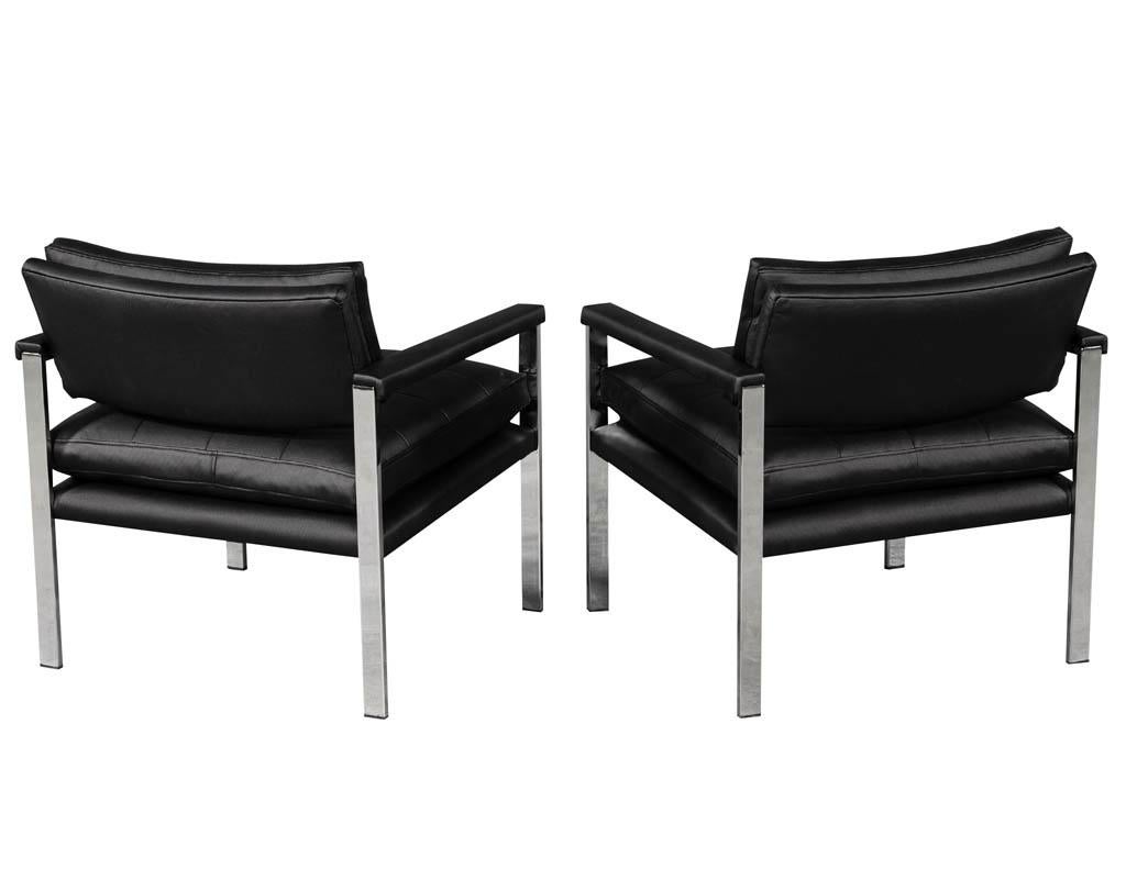 Pair of Vintage Mid-Century Modern Armchairs in Metal In Good Condition In North York, ON