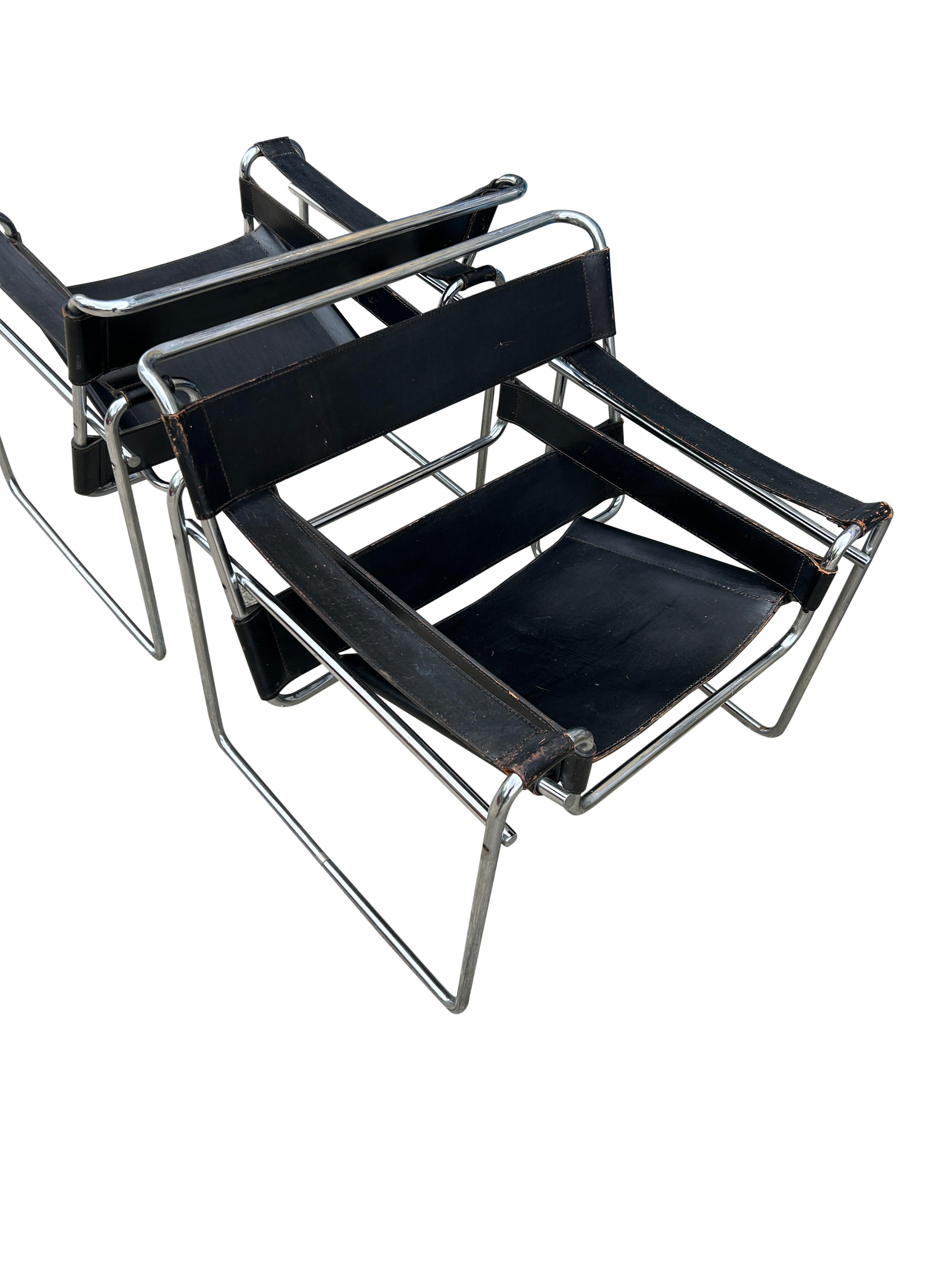 Metalwork Pair of Vintage Mid-Century Modern Black Leather Wassily Lounge Chairs for Knoll For Sale