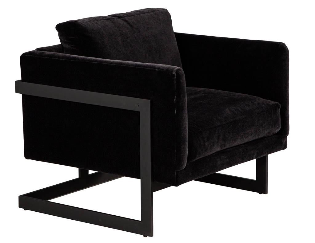 Pair of Vintage Mid-Century Modern Black Lounge Chairs 1