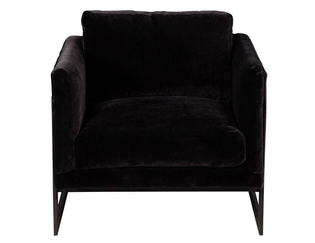 Pair of Vintage Mid-Century Modern Black Lounge Chairs 3