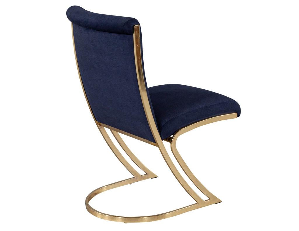 Paire de chaises de salle à manger vintage en laiton de style mi-siècle moderne en vente 6