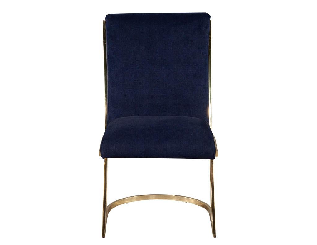 Paire de chaises de salle à manger vintage en laiton de style mi-siècle moderne en vente 9