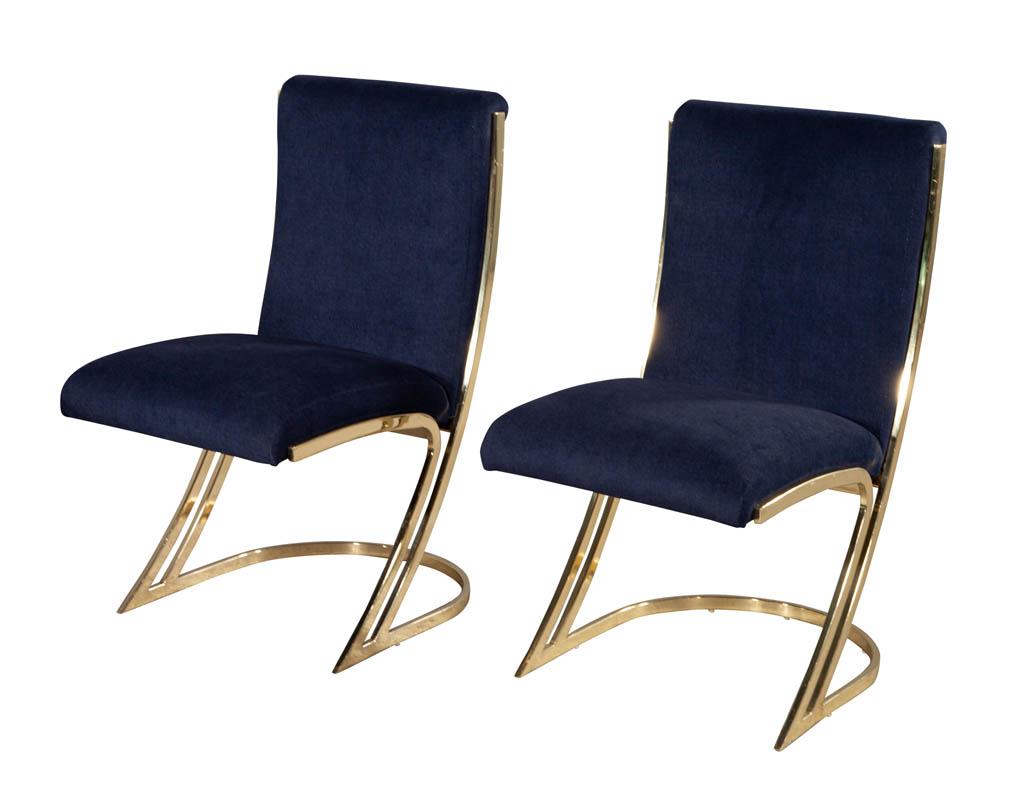 Paire de chaises de salle à manger vintage en laiton de style mi-siècle moderne Bon état - En vente à North York, ON