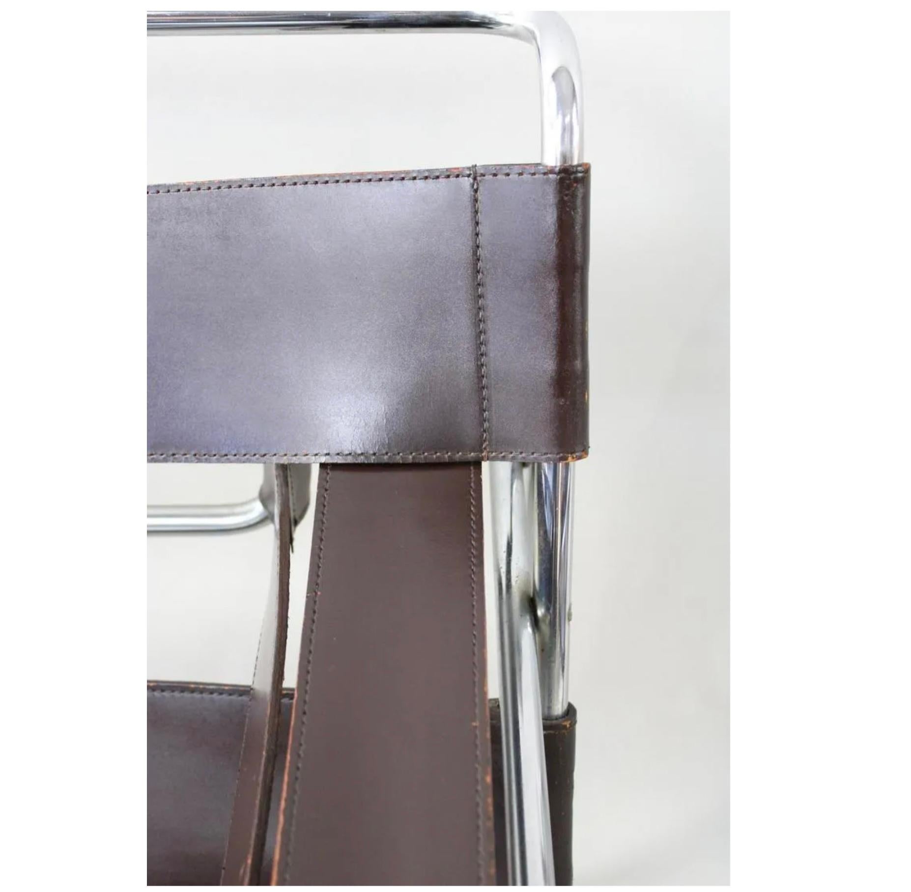 Cuir Paire de fauteuils de salon Wassily en cuir marron de style moderne du milieu du siècle dernier pour Knoll en vente