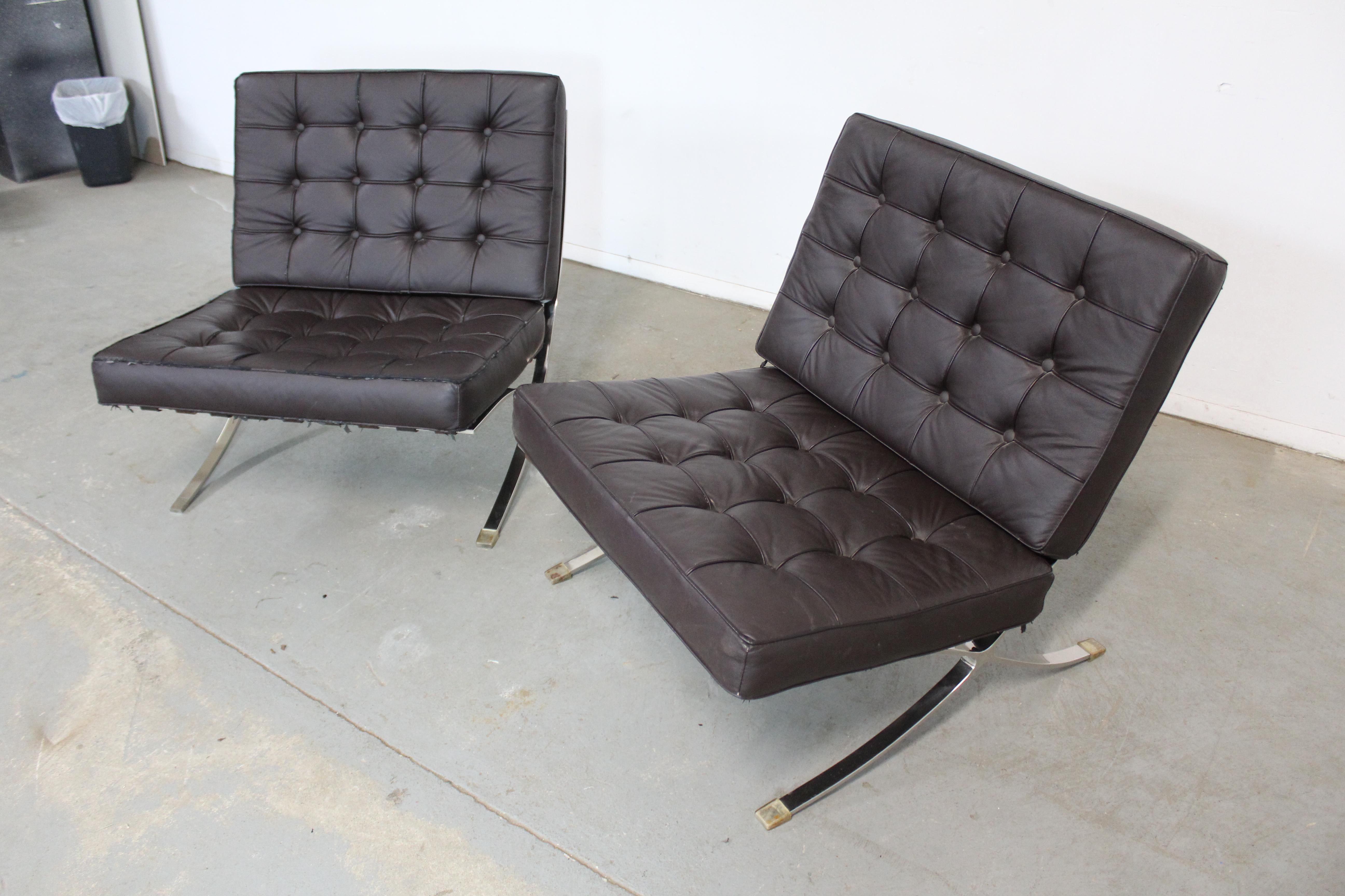 Pair of Vintage Mid-Century Modern Chrome Barcelona Style Lounge Chairs In Fair Condition For Sale In Wilmington, DE