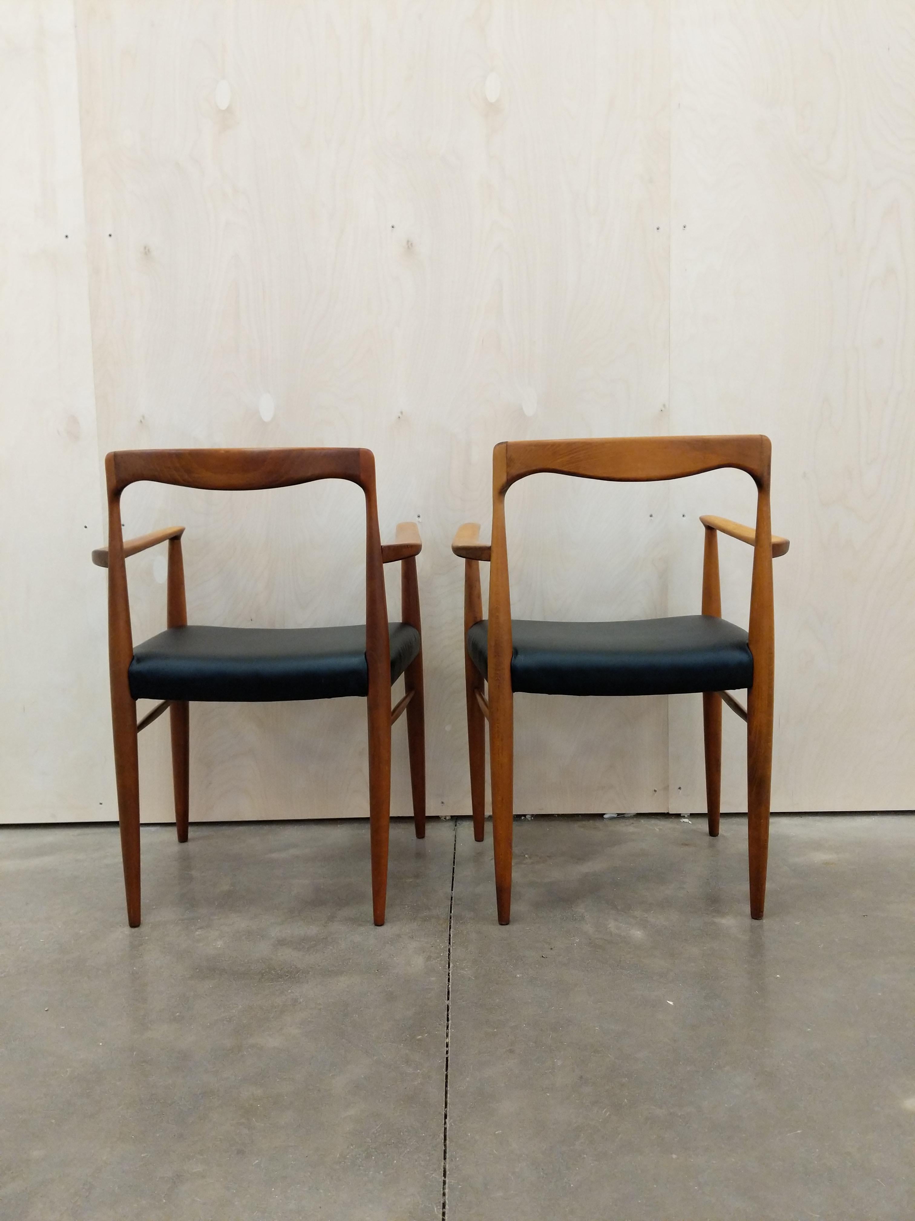 Paar moderne tschechische Vintage-Sessel aus der Mitte des Jahrhunderts (Moderne der Mitte des Jahrhunderts) im Angebot