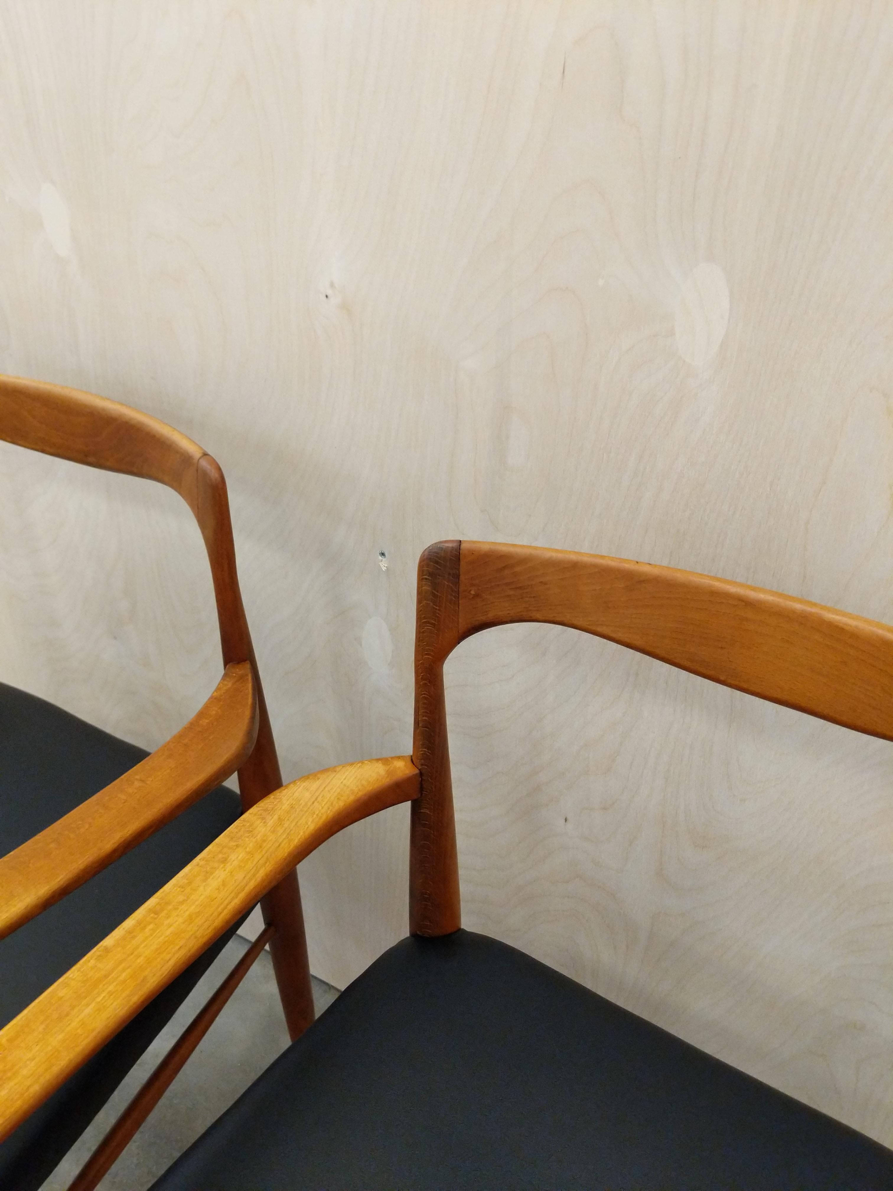 20ième siècle Paire de fauteuils tchèques vintage modernes du milieu du siècle dernier en vente