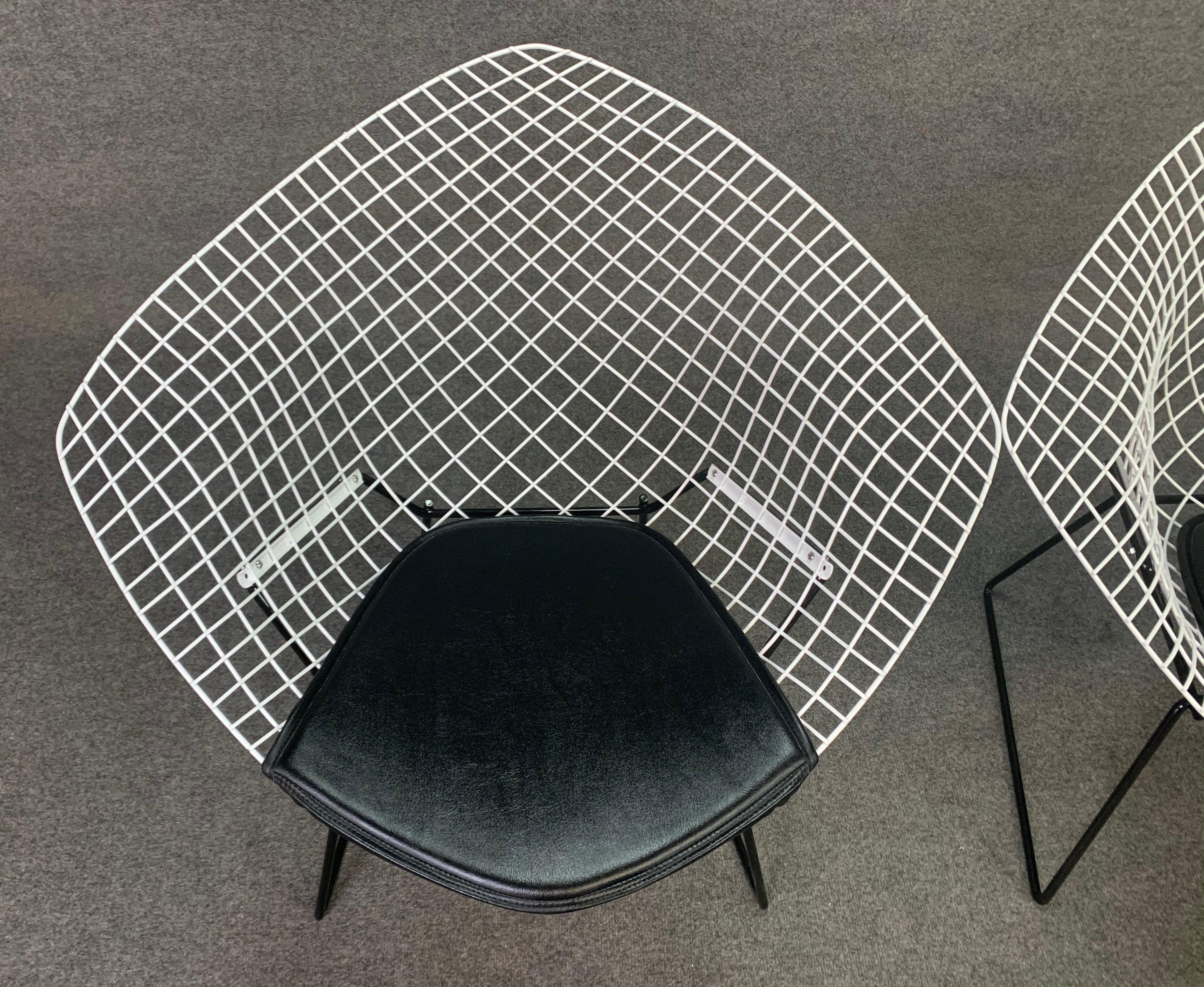 Welded Pair of Vintage Mid-Century Modern Diamond Chairs by Harry Bertoia for Knoll