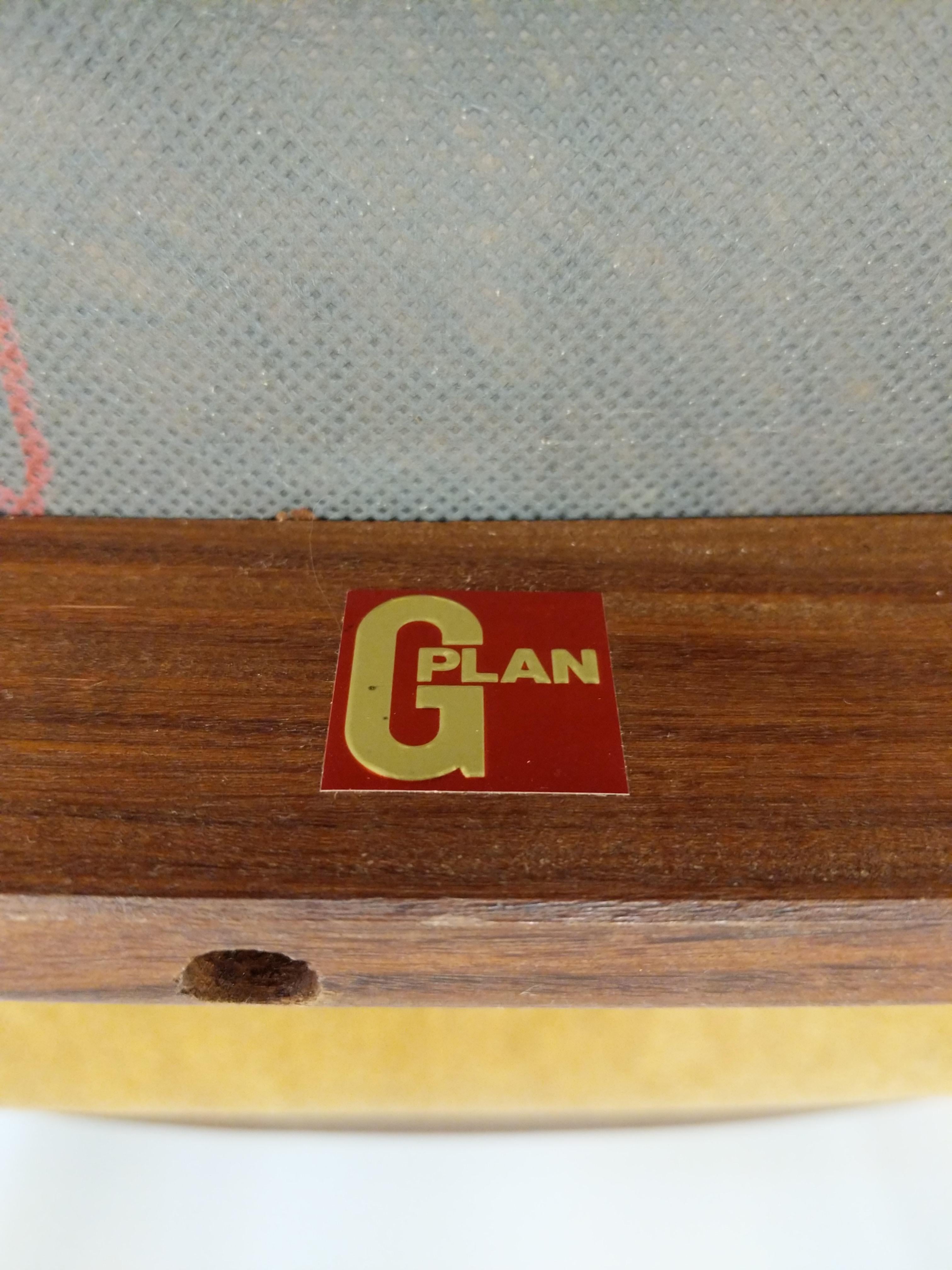 Paar moderne Esszimmerstühle aus der Mitte des Jahrhunderts von G-Plan im Angebot 1