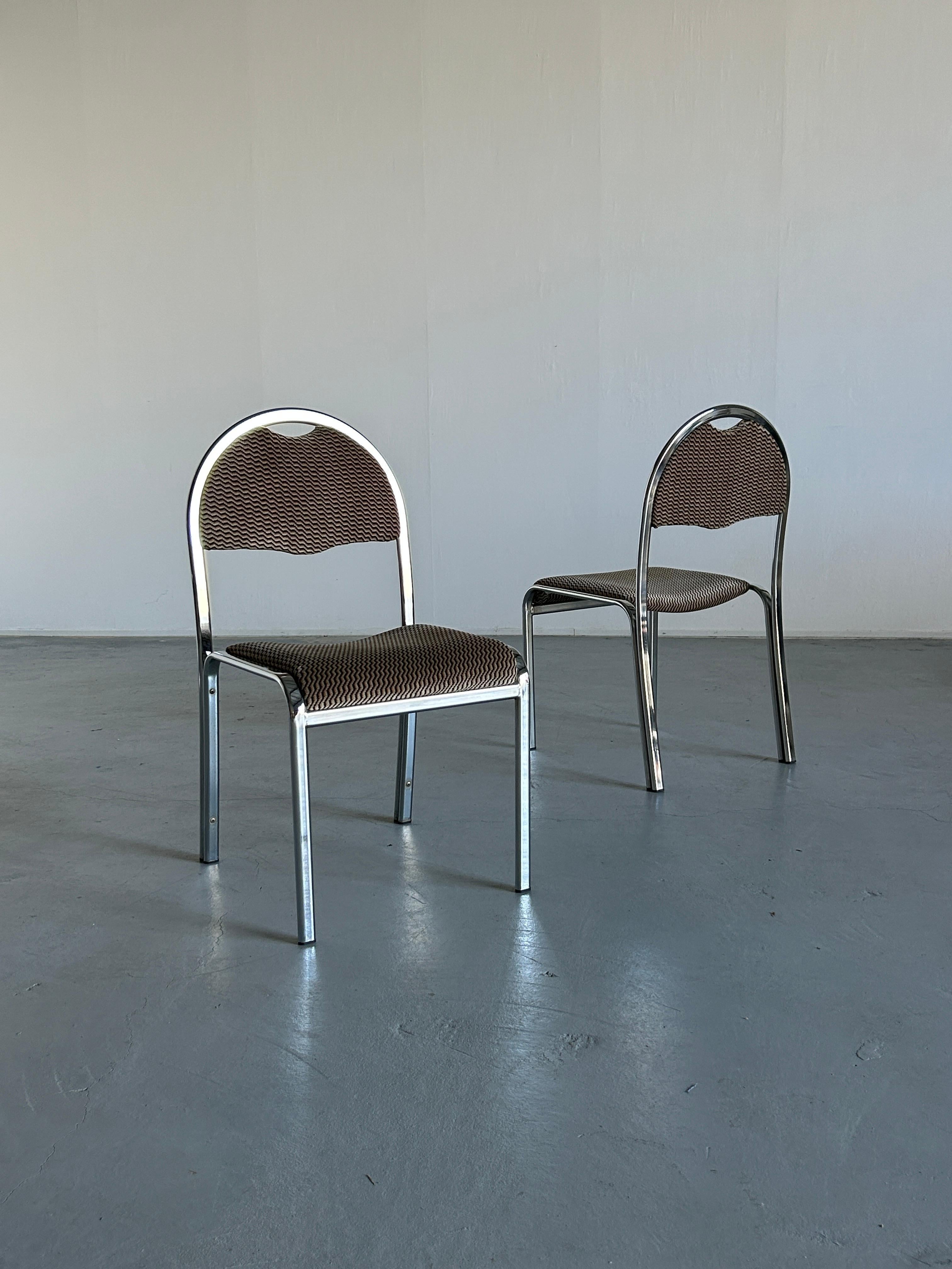 Italian Pair of Vintage Mid-Century Modern Dining Chairs In Style of Saporiti, 70s Italy For Sale