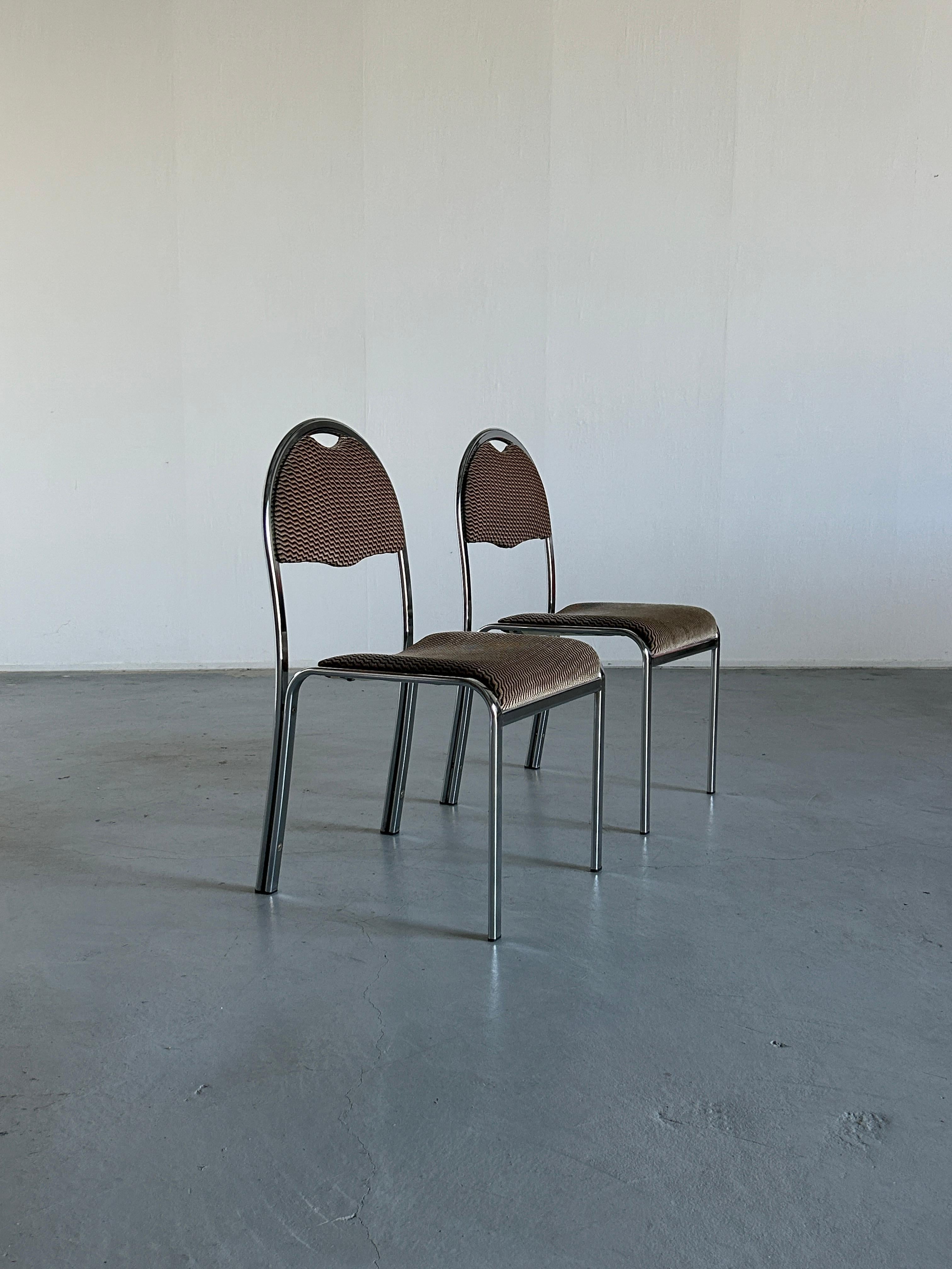 Late 20th Century Pair of Vintage Mid-Century Modern Dining Chairs In Style of Saporiti, 70s Italy For Sale