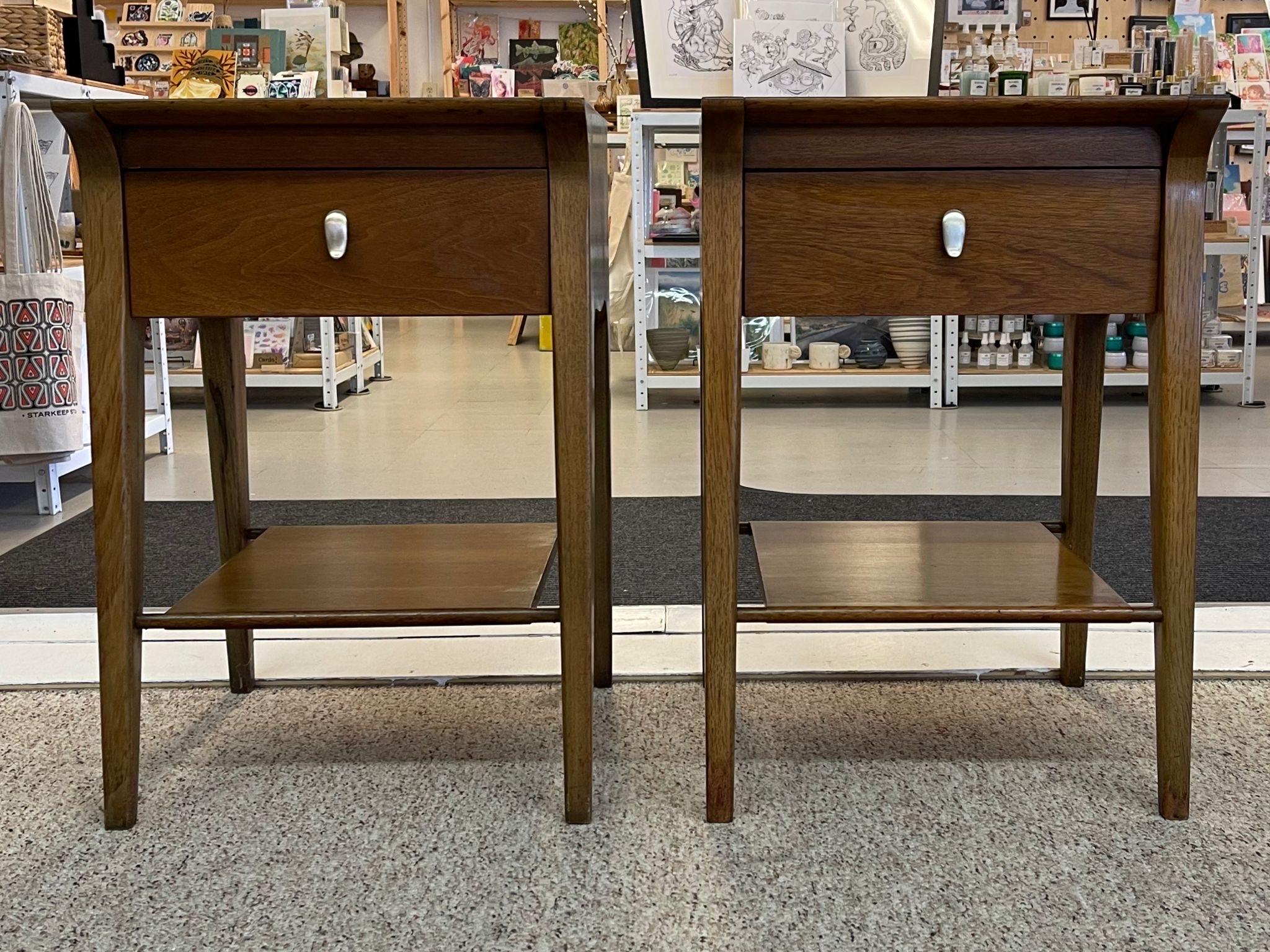 Mid-Century Modern Pair of Vintage Mid Century Modern End Tables by Drexel Profile With John Van For Sale