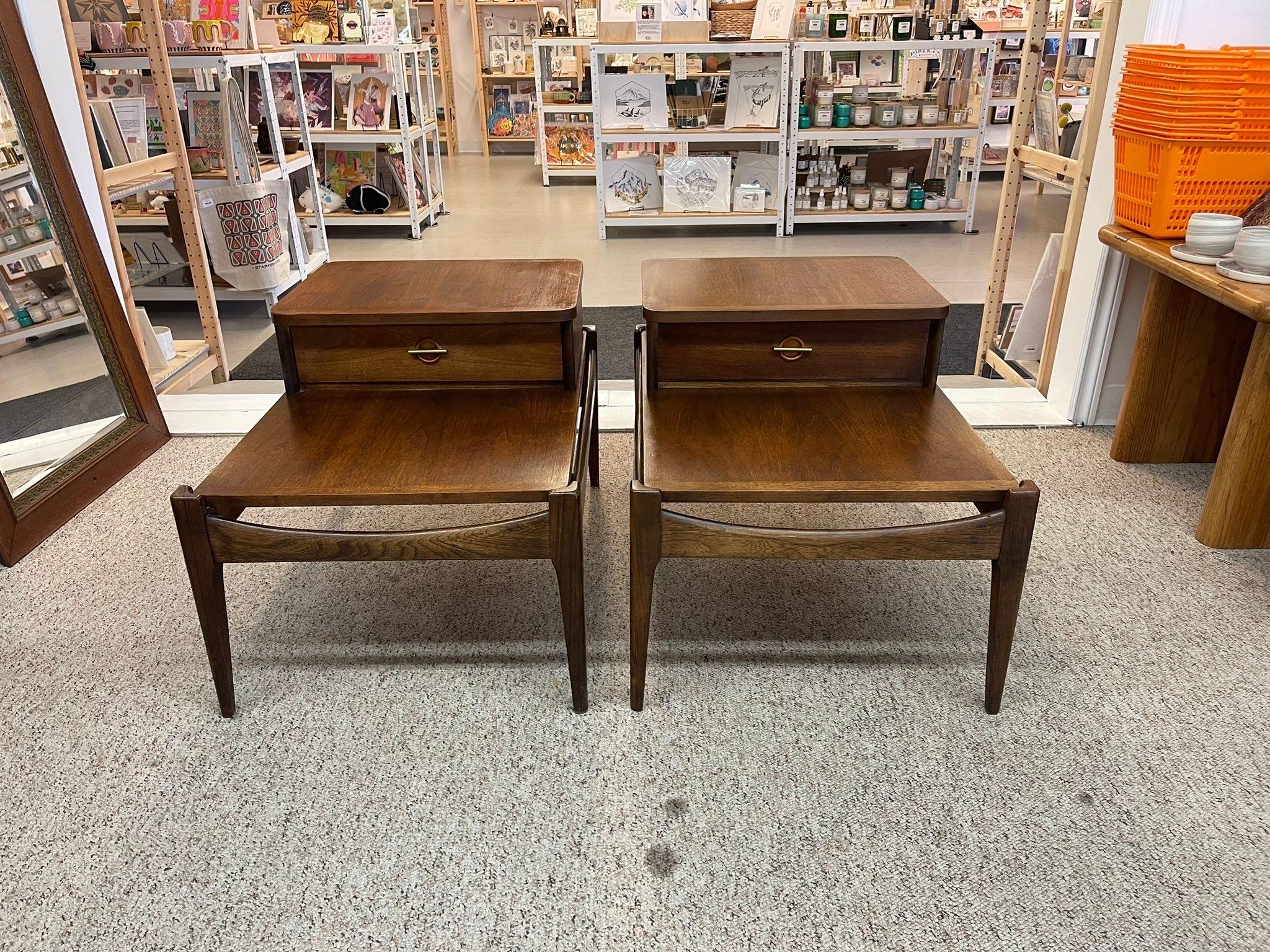 Pair of Vintage Mid Century Modern End Tables With Sculpted Wood Accents. In Good Condition For Sale In Seattle, WA