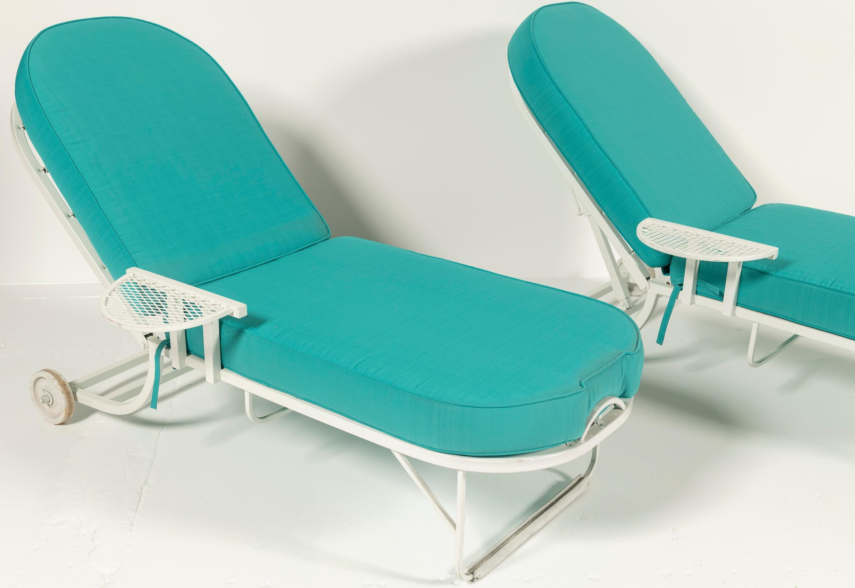 Steel Pair of Vintage Mid-Century Modern Lounge Chairs in Metal and Upholstery, USA For Sale