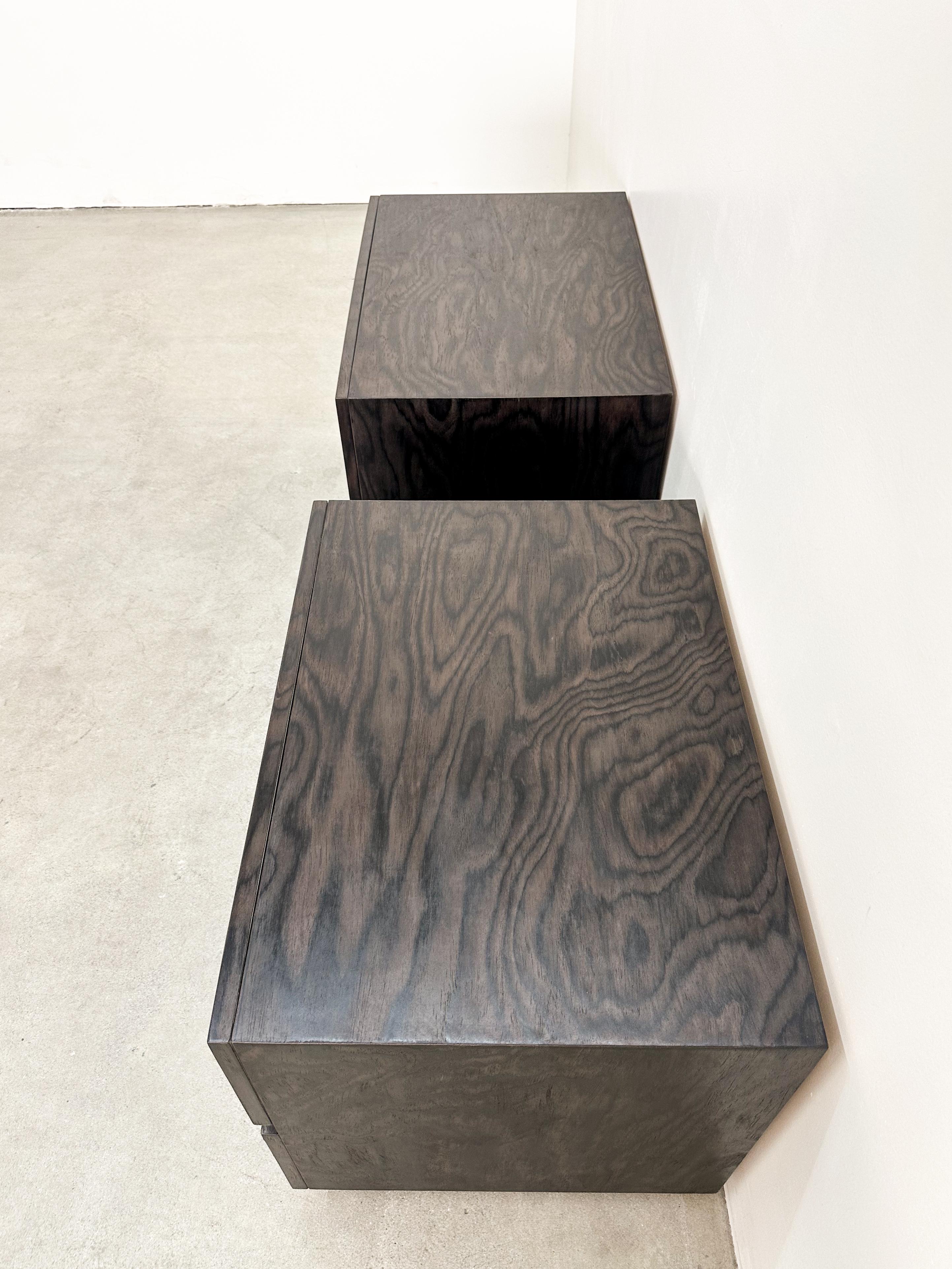 Pair of Vintage Mid-Century Modern Nightstands – Dark Brown Wood Grain 1970s For Sale 4