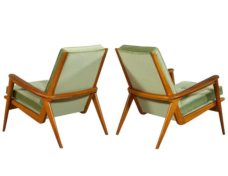 Pair Of Vintage Mid Century Modern Parlor Armchairs For Sale At 1stdibs