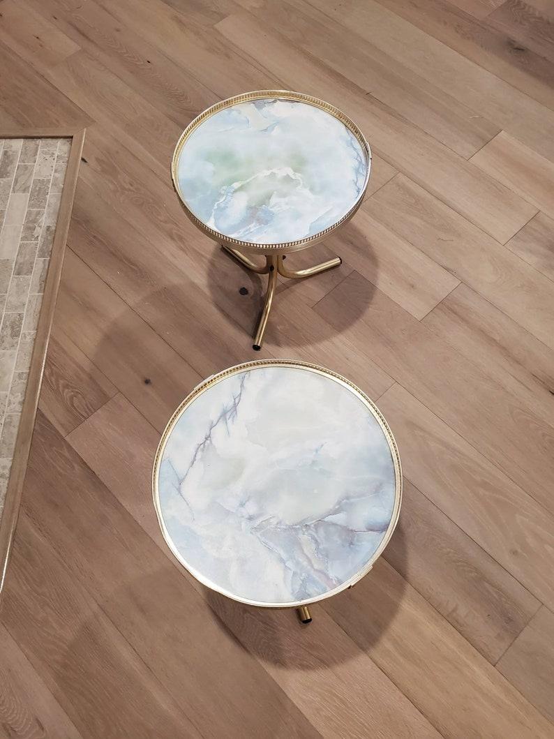 Metal Pair of Vintage Mid-Century Modern Side Tables For Sale