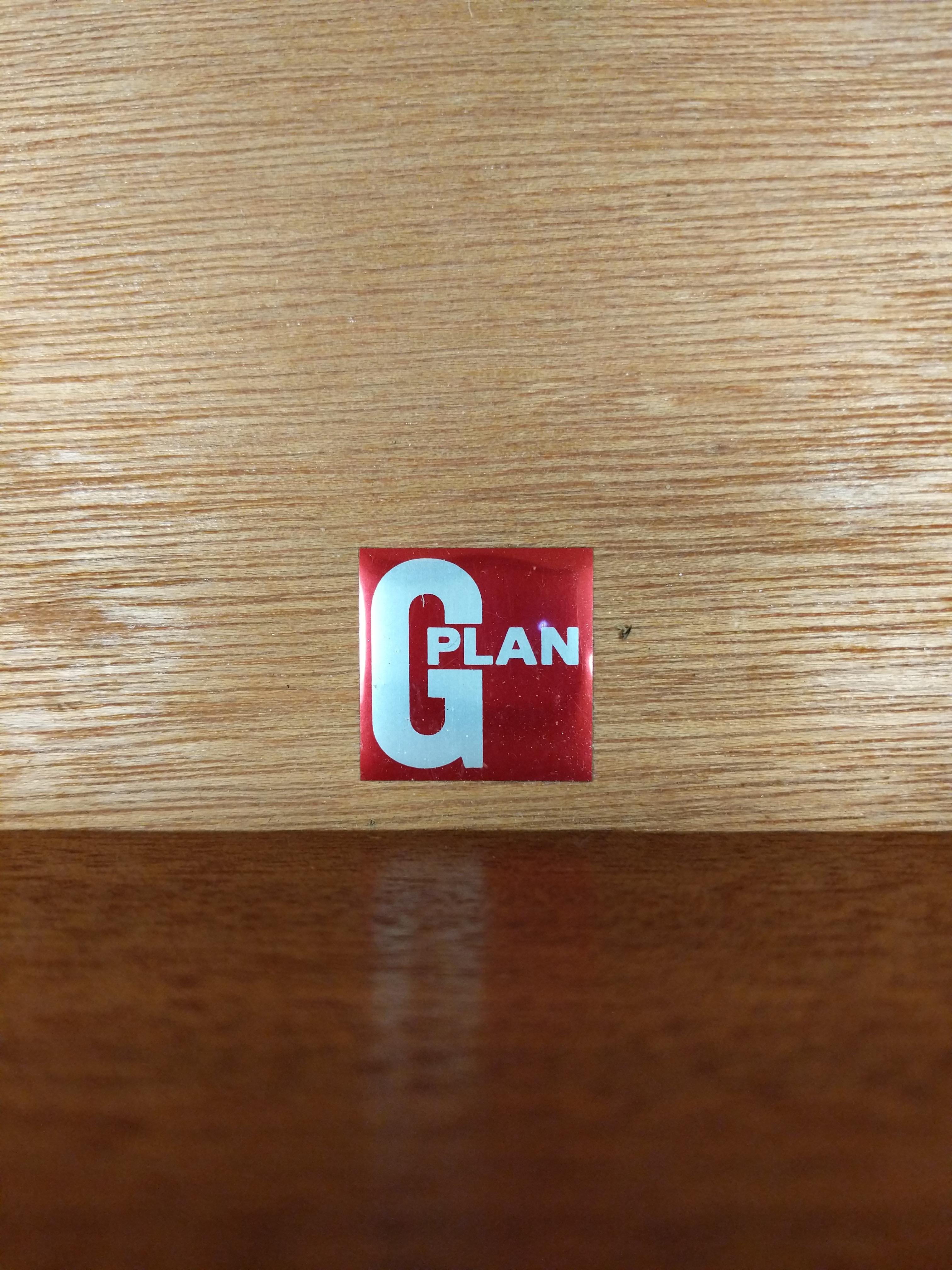 Paire de commodes basses en teck Vintage Mid Century Modern par G-Plan en vente 9