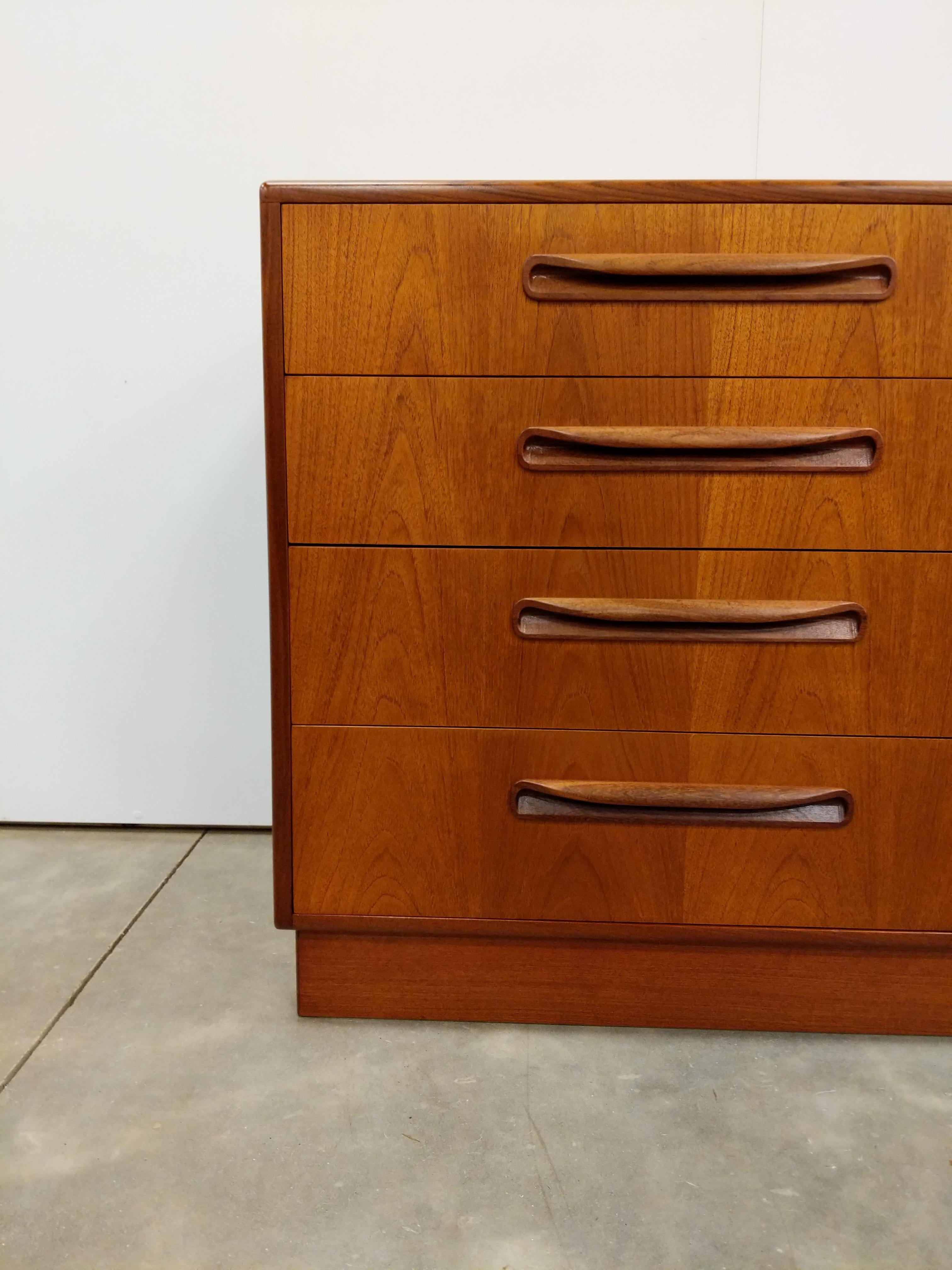 20ième siècle Paire de commodes basses en teck Vintage Mid Century Modern par G-Plan en vente