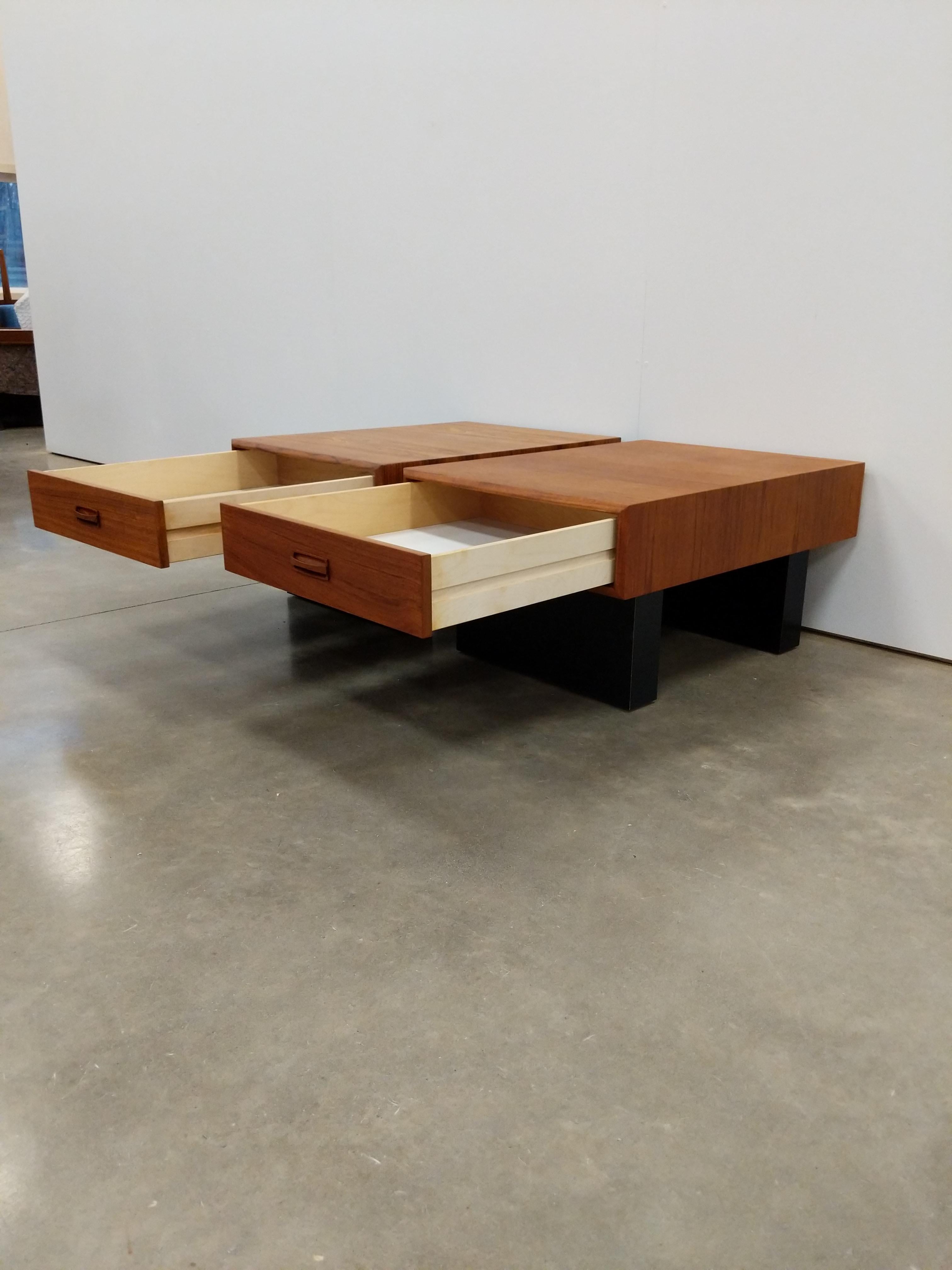 Mid-Century Modern Pair of Vintage Mid Century Modern Teak Side Tables by RS Associates