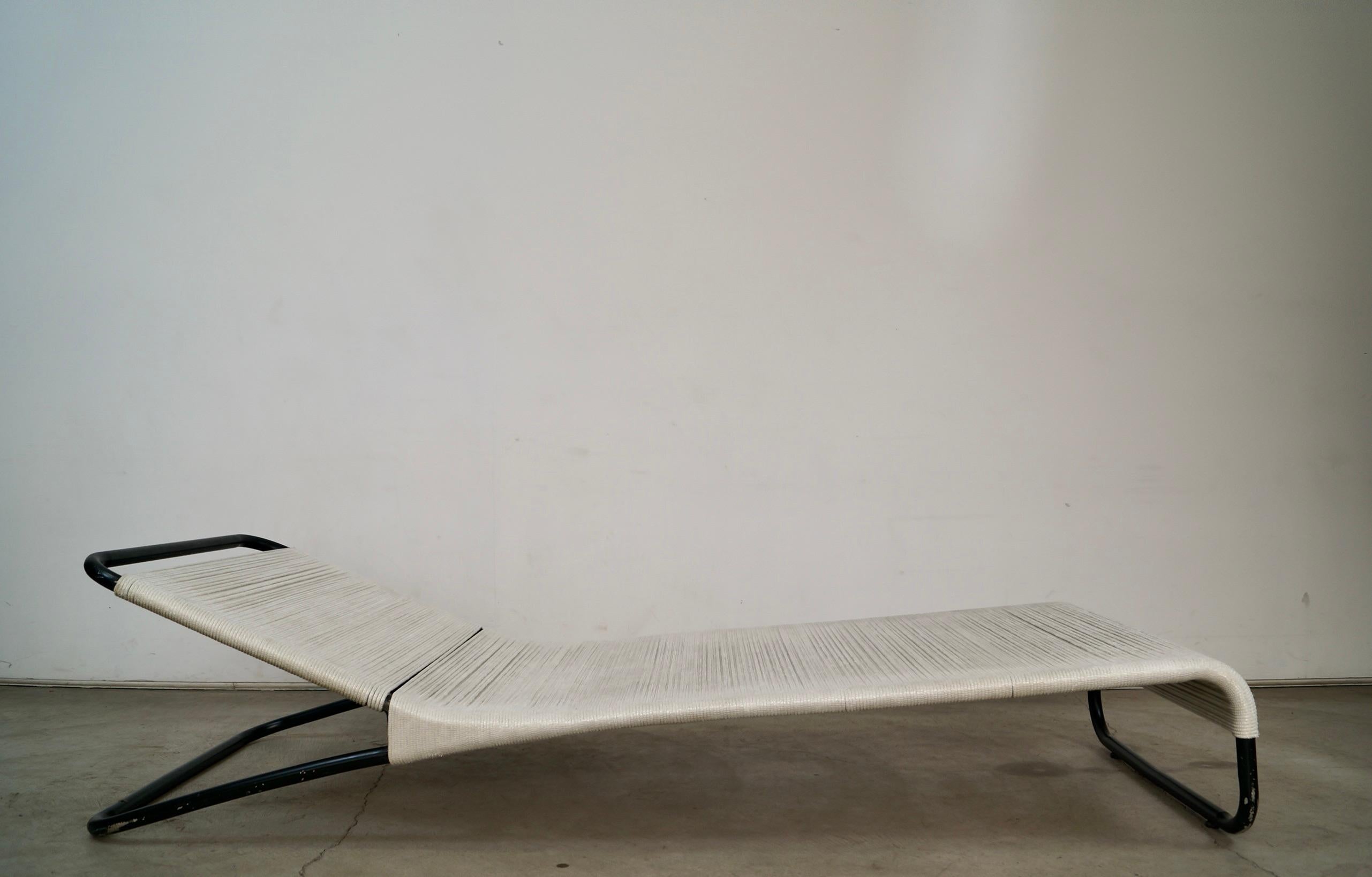 XXI secolo e contemporaneo Coppia di sedie da giardino vintage di metà secolo Van Keppel, con chaise longue per esterni in vendita
