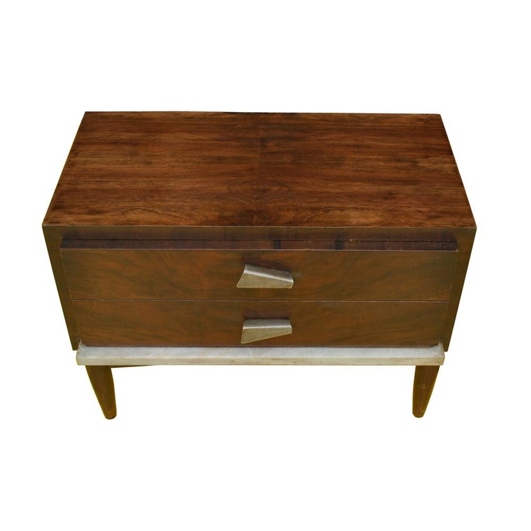 Pair of Vintage Mid Century Nightstands For Sale at 1stdibs
