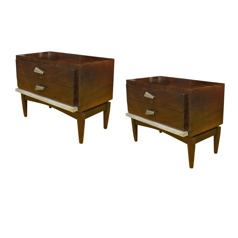 Pair of Vintage Mid Century Nightstands For Sale at 1stdibs