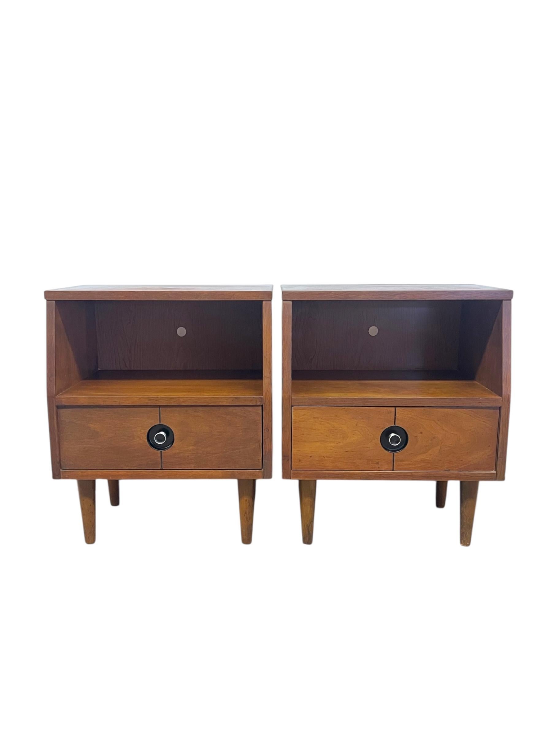 Mid-Century Modern Pair of Vintage Mid-Century Nightstands - Open Shelf & Drawer, Atomic Round Pull For Sale