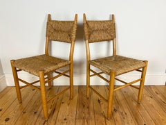 Paar Esszimmerstühle im Stil von Charlotte Perriand aus der Mitte des Jahrhunderts