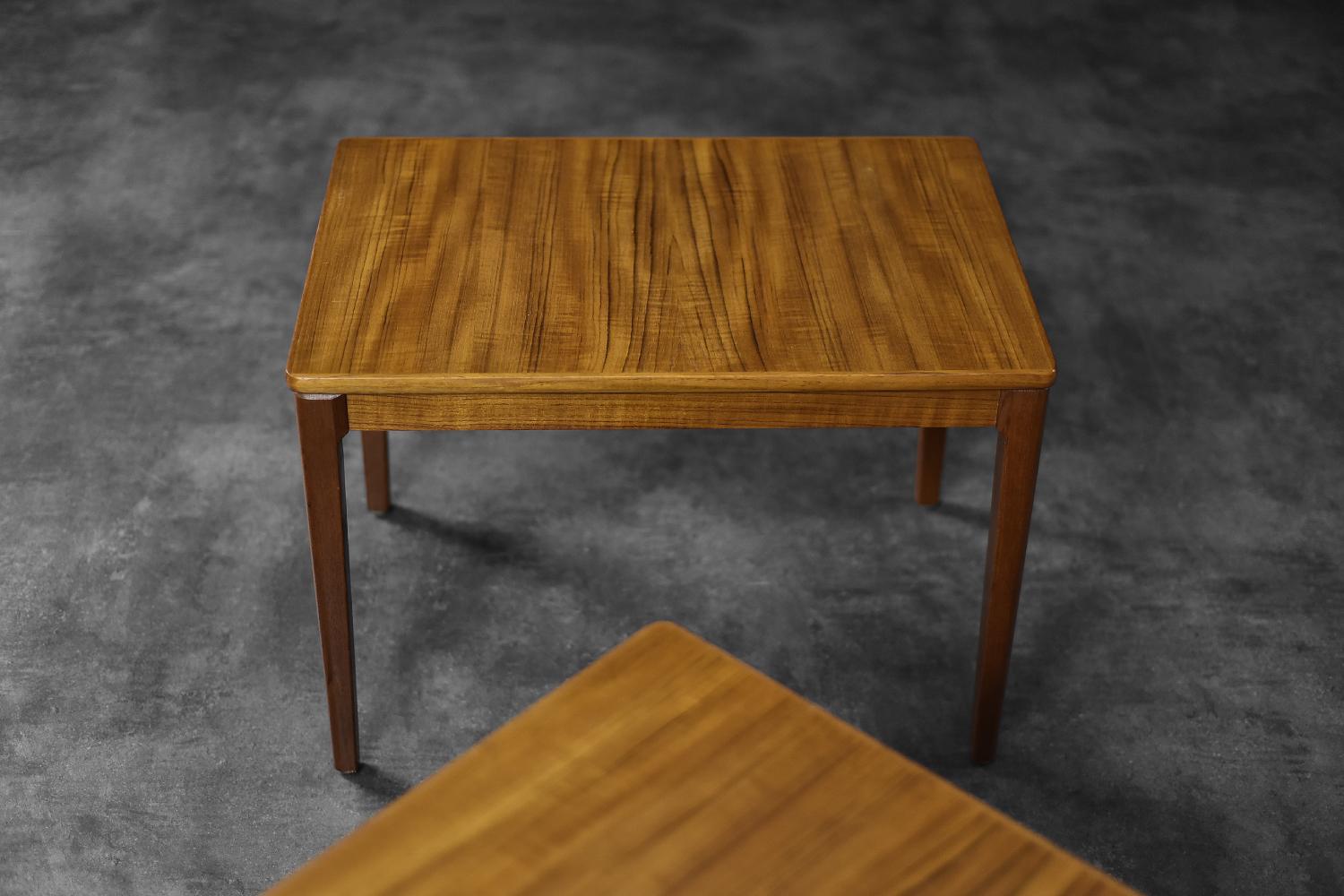 Paire de tables d'appoint en teck brun, Vintage Mid-Century Scandinavian Modern en vente 3