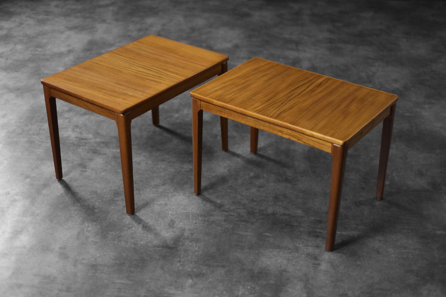 Cet ensemble de deux tables basses a été conçu par Albert Larsson pour le fabricant suédois Alberts Tibro dans les années 1960. C'est un excellent exemple de design scandinave alliant fonctionnalité et esthétique. Les tables sont finies en teck,