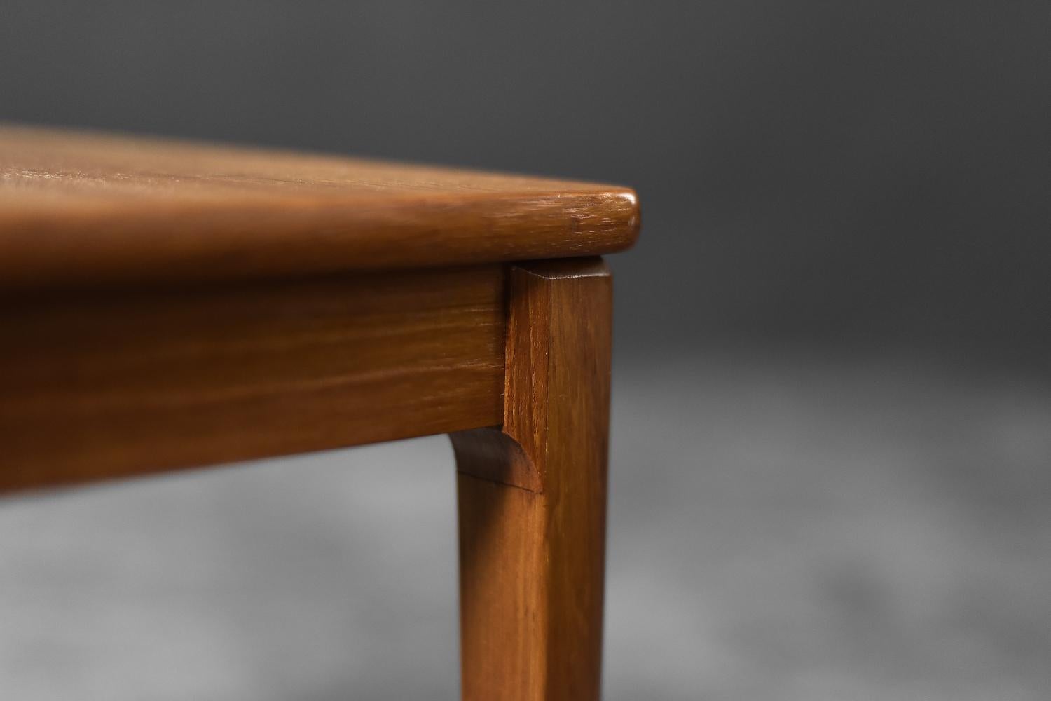 Paire de tables d'appoint en teck brun, Vintage Mid-Century Scandinavian Modern en vente 2