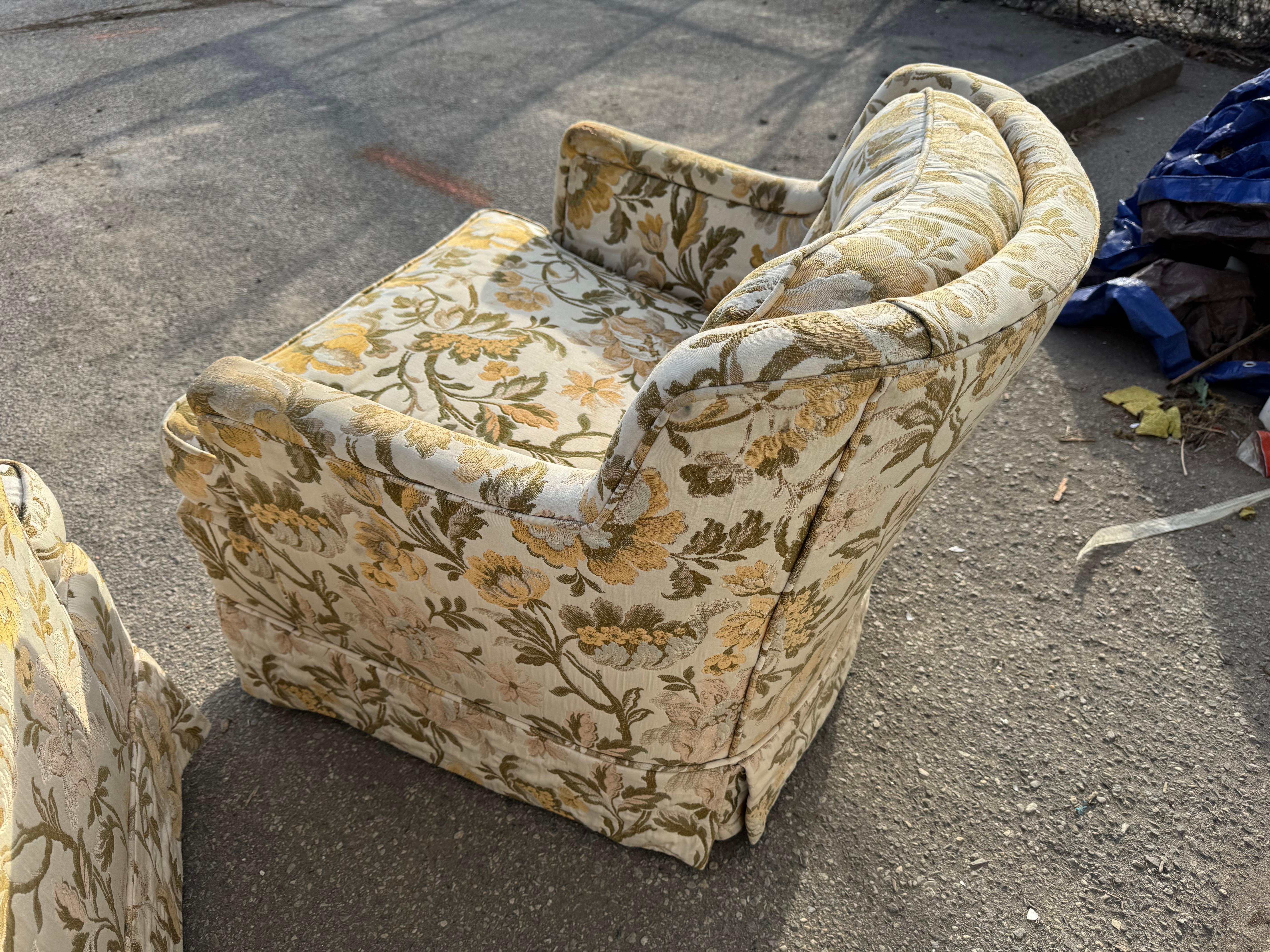 Pair of Vintage Mid-Century Selig Style  Club Chairs For Sale 1